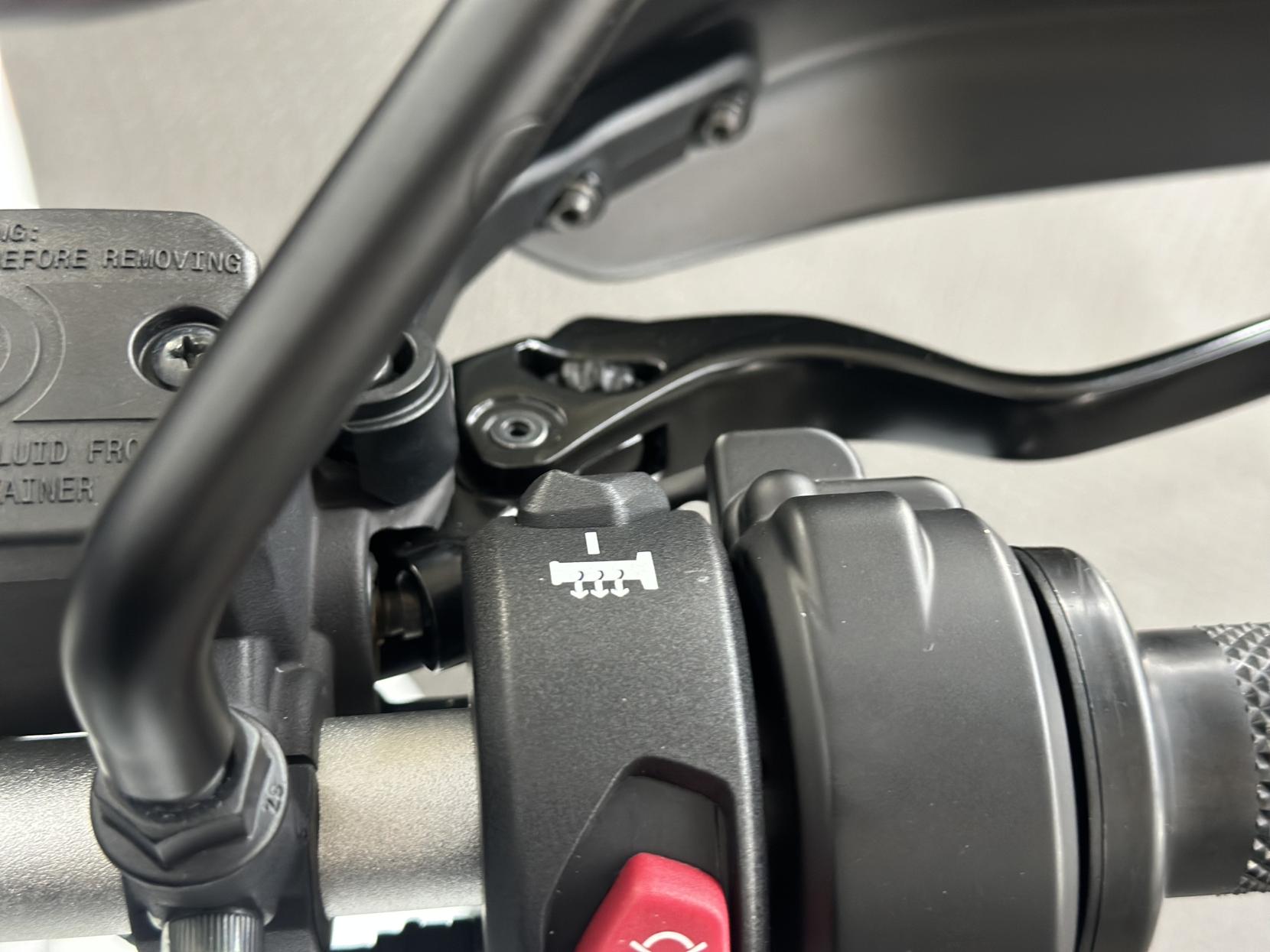 Ducati DesertX 937 Adventure Petrol Ducati Quick Shift Euro 5 (110 ps)