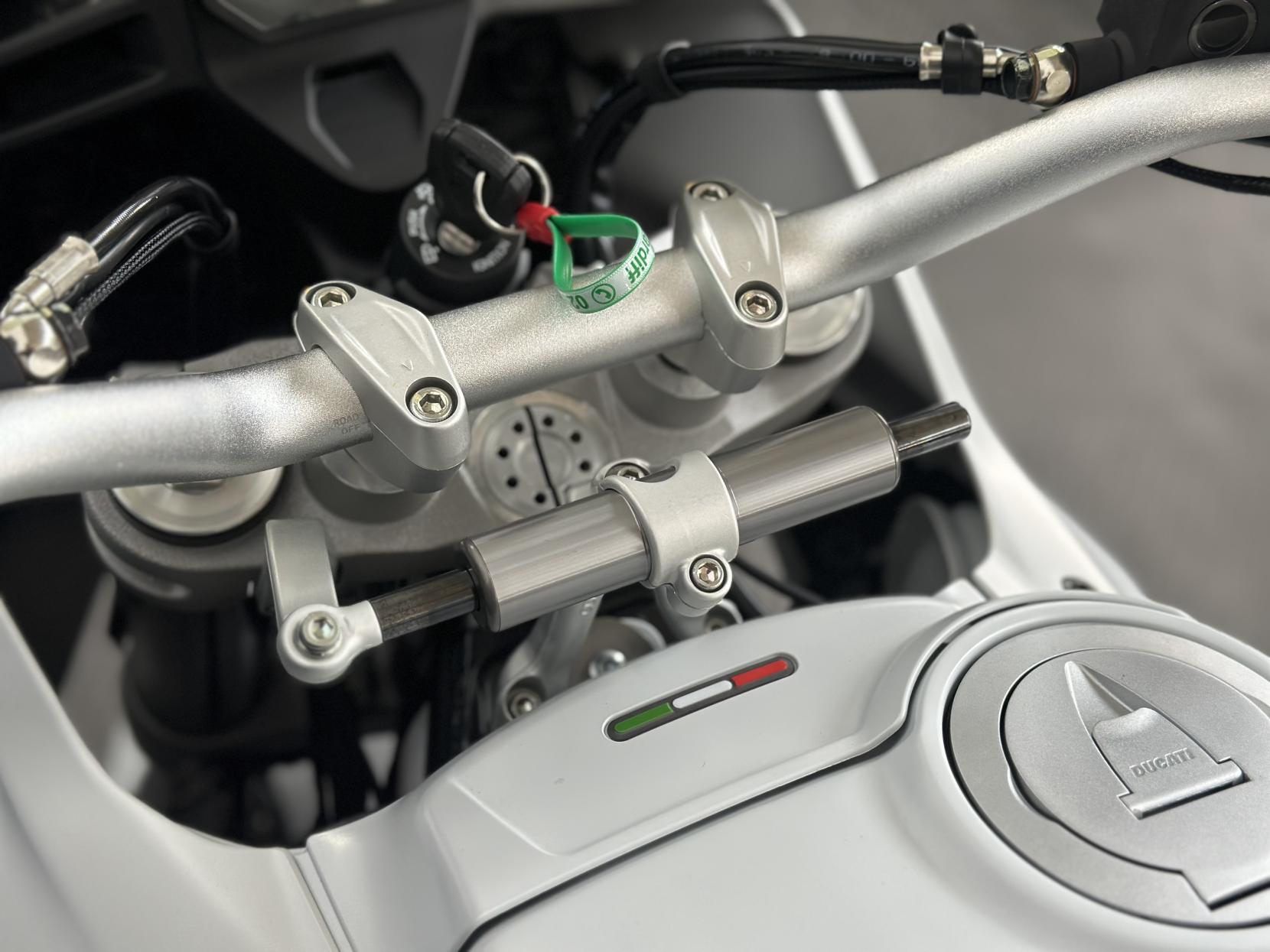 Ducati DesertX 937 Adventure Petrol Ducati Quick Shift Euro 5 (110 ps)