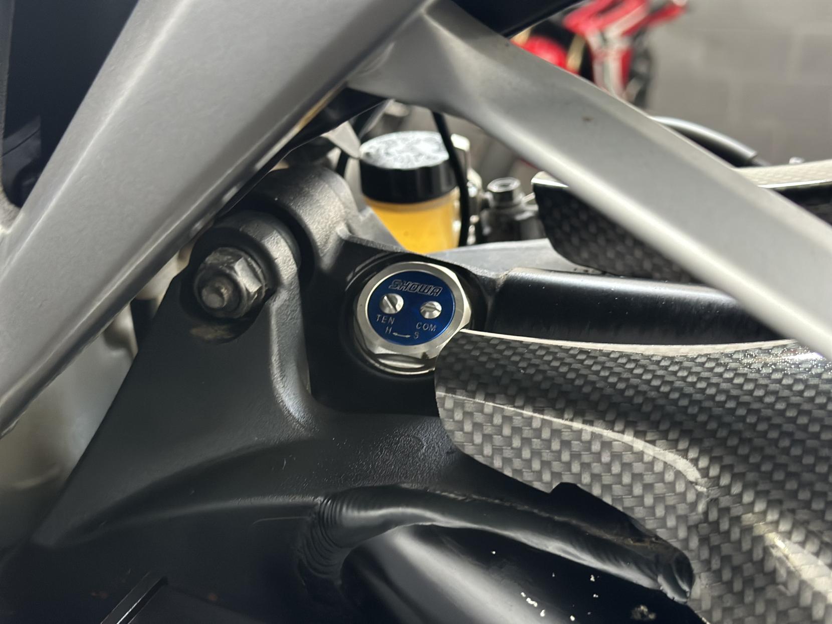 Honda CBR1000RR Fireblade 1000 Super Sports Petrol Manual (178 ps)