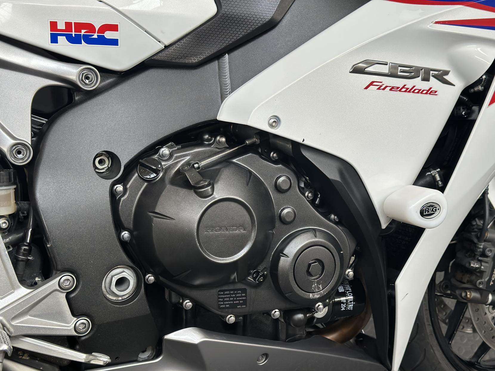 Honda CBR1000RR Fireblade 1000 Super Sports Petrol Manual (178 ps)