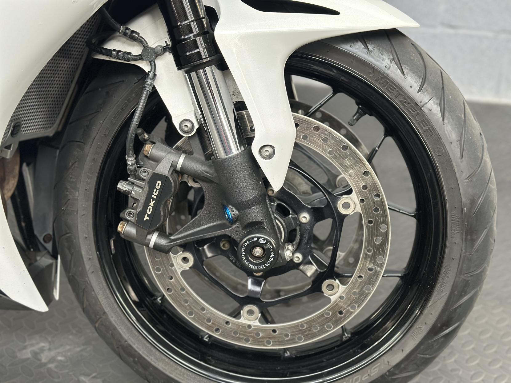 Honda CBR1000RR Fireblade 1000 Super Sports Petrol Manual (178 ps)