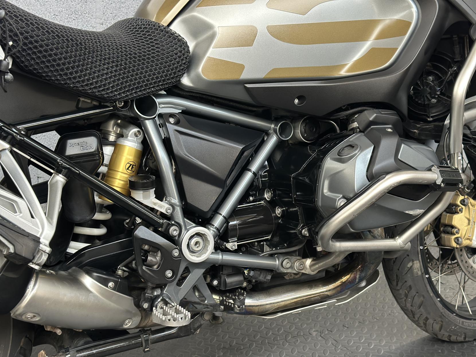 BMW R 1250 GS Adventure 1250 Exclusive TE LS Adventure Petrol Manual Euro 4 (136 ps)