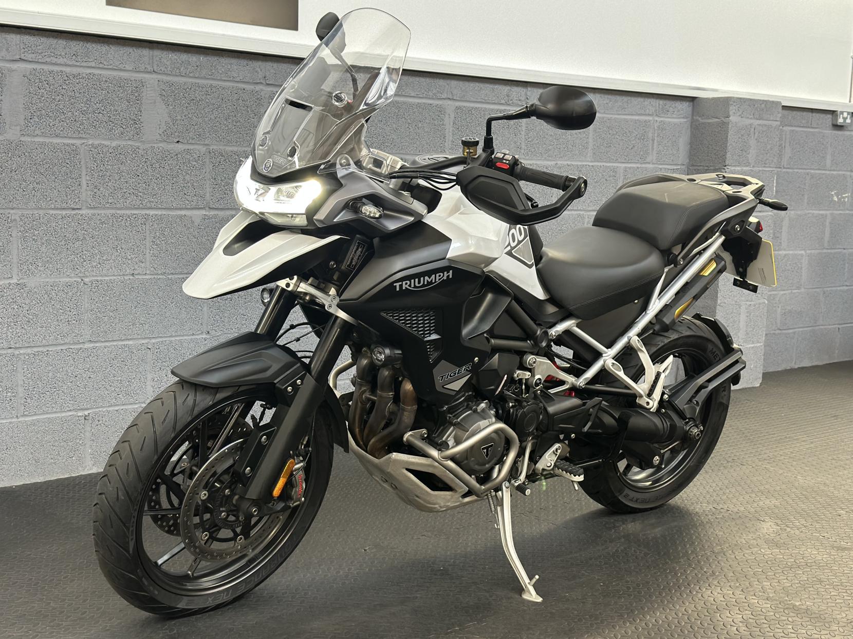 Triumph Tiger 1200 1200 GT Pro Adventure Petrol Manual Euro 5 (150 ps)