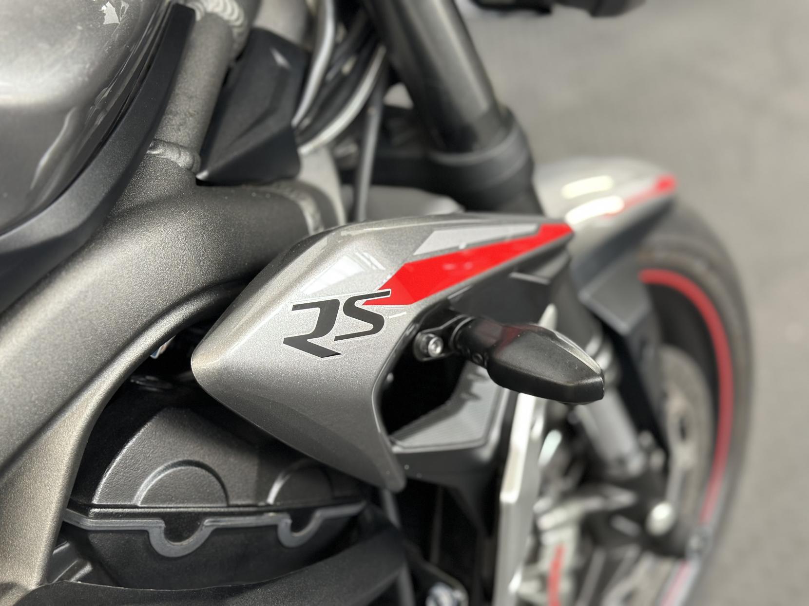 Triumph Street Triple 765 765 RS Naked Petrol Manual X-ring Euro 5 (124 ps)