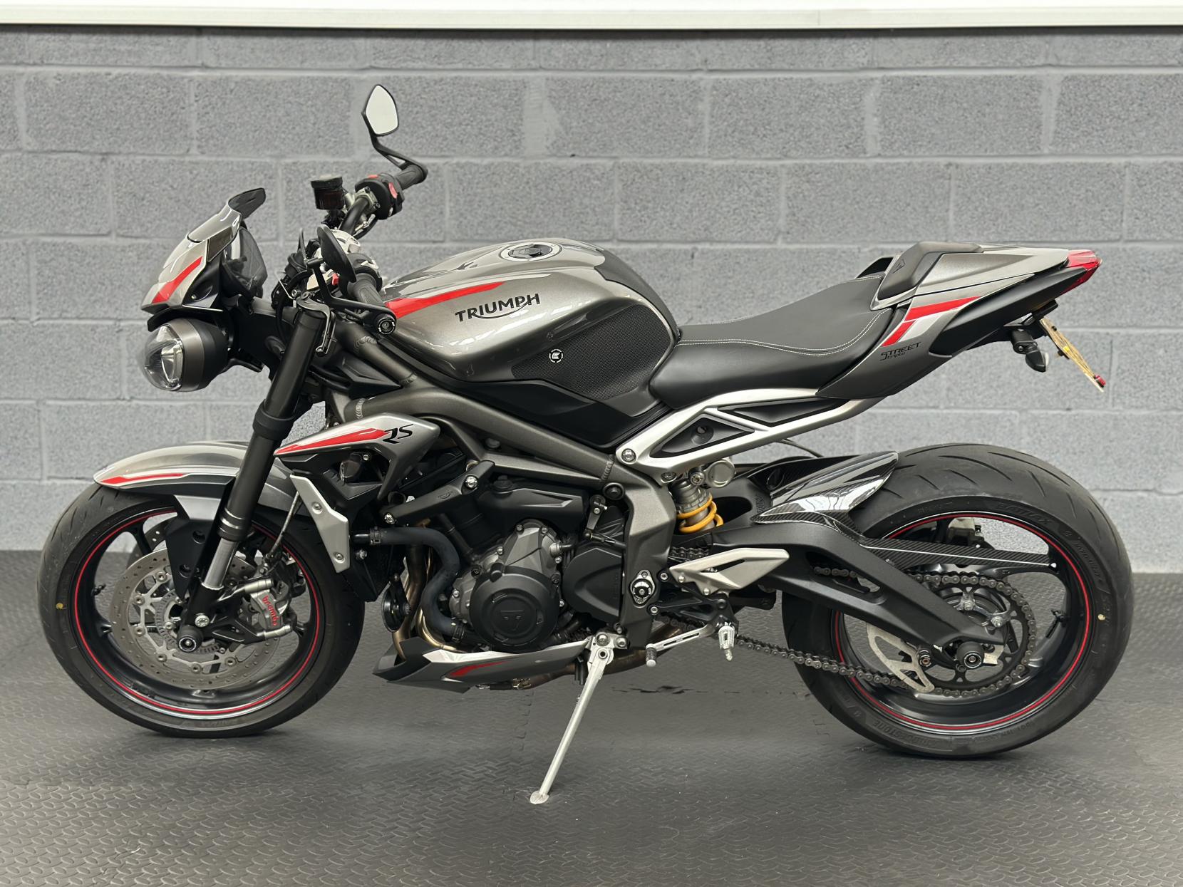 Triumph Street Triple 765 765 RS Naked Petrol Manual X-ring Euro 5 (124 ps)