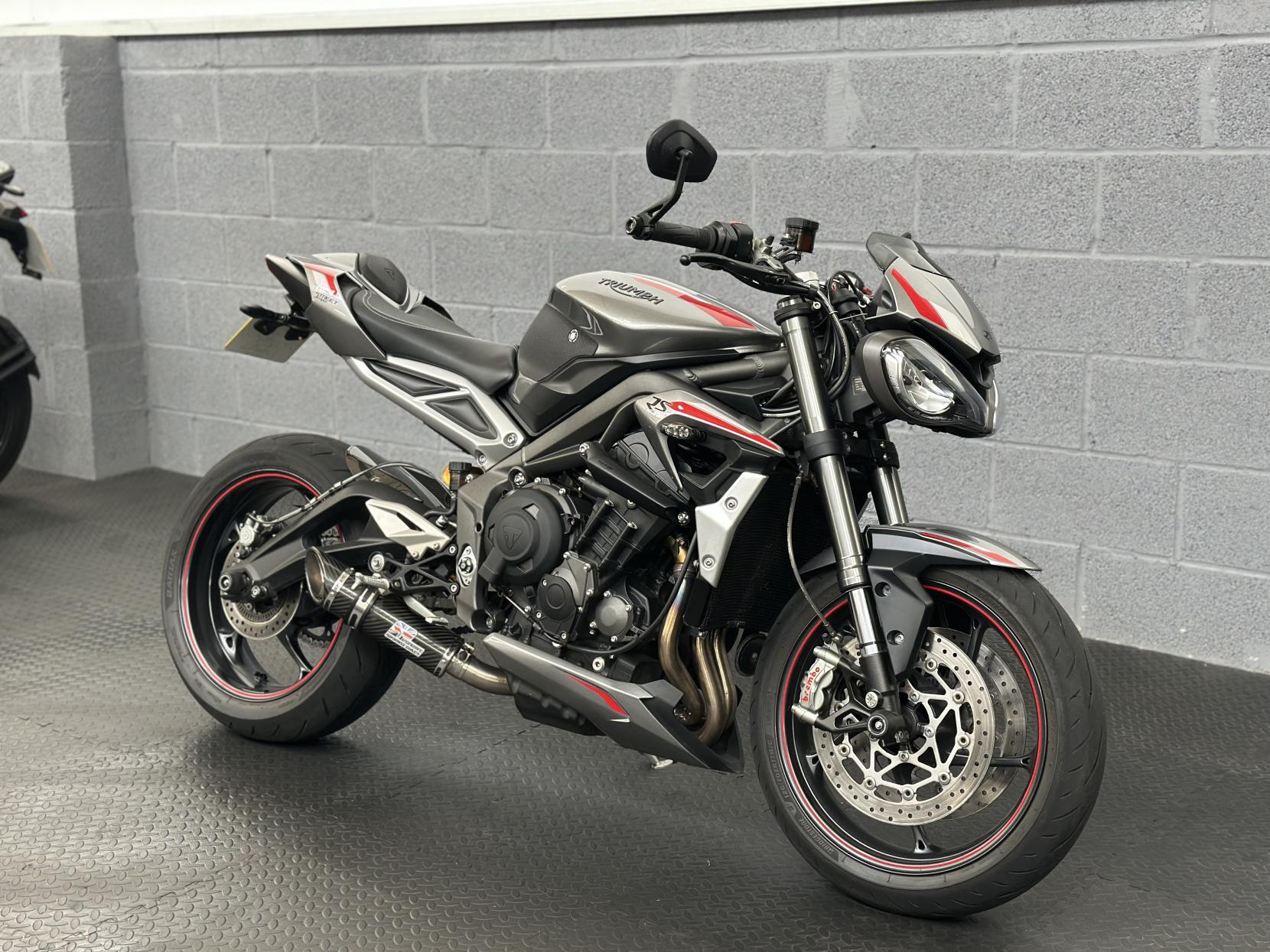 Triumph Street Triple 765 765 RS Naked Petrol Manual X-ring Euro 5 (124 ps)