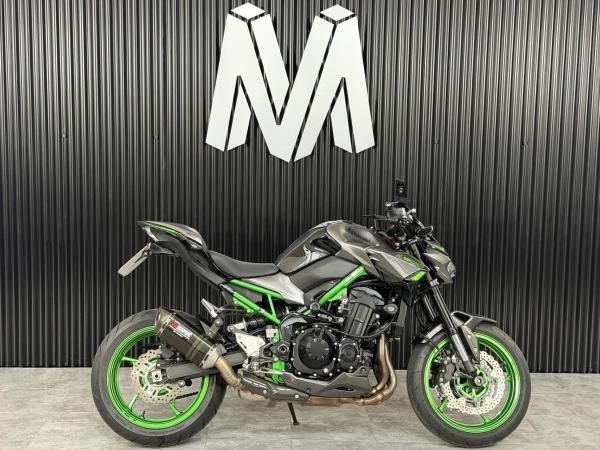 Kawasaki Z900 900 Supernaked Petrol Manual Euro 5 (125 ps)