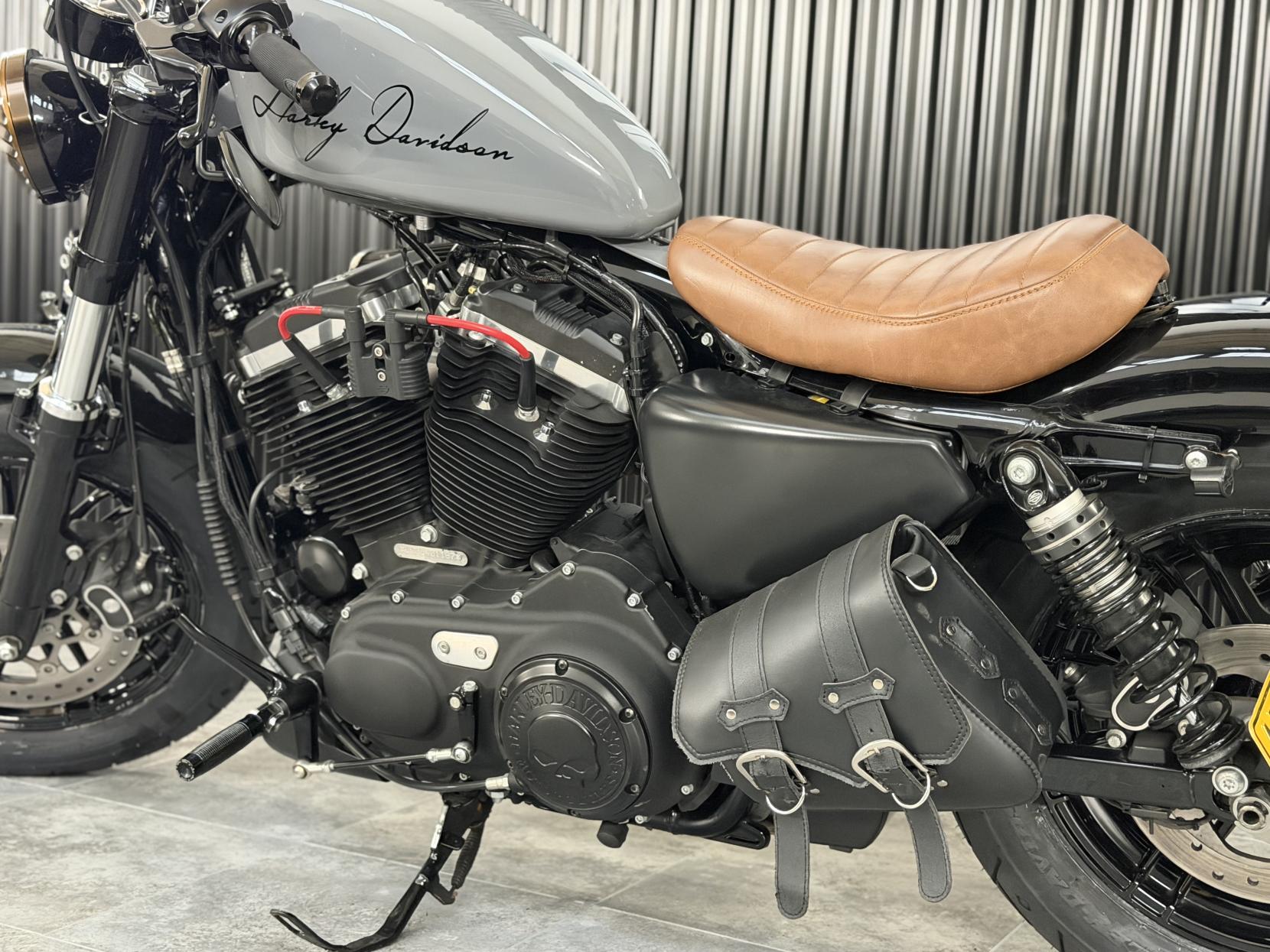 Harley-Davidson Sportster 1200 XL1200X Forty-Eight Custom Cruiser Petrol Manual Euro 4 (66 ps)