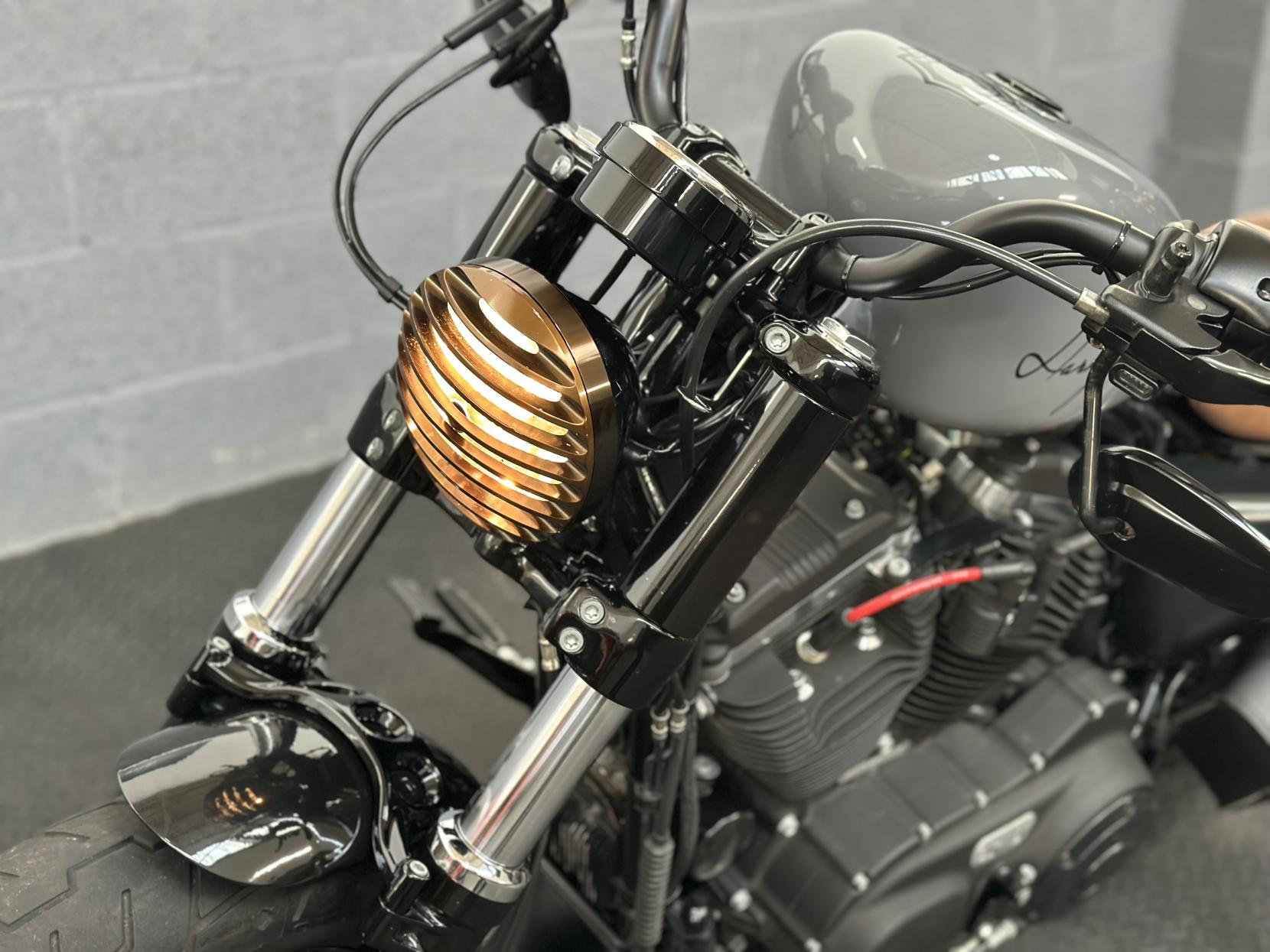 Harley-Davidson Sportster 1200 XL1200X Forty-Eight Custom Cruiser Petrol Manual Euro 4 (66 ps)