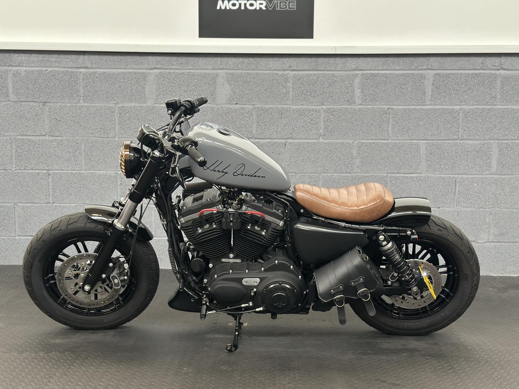 Harley-Davidson Sportster 1200 XL1200X Forty-Eight Custom Cruiser Petrol Manual Euro 4 (66 ps)