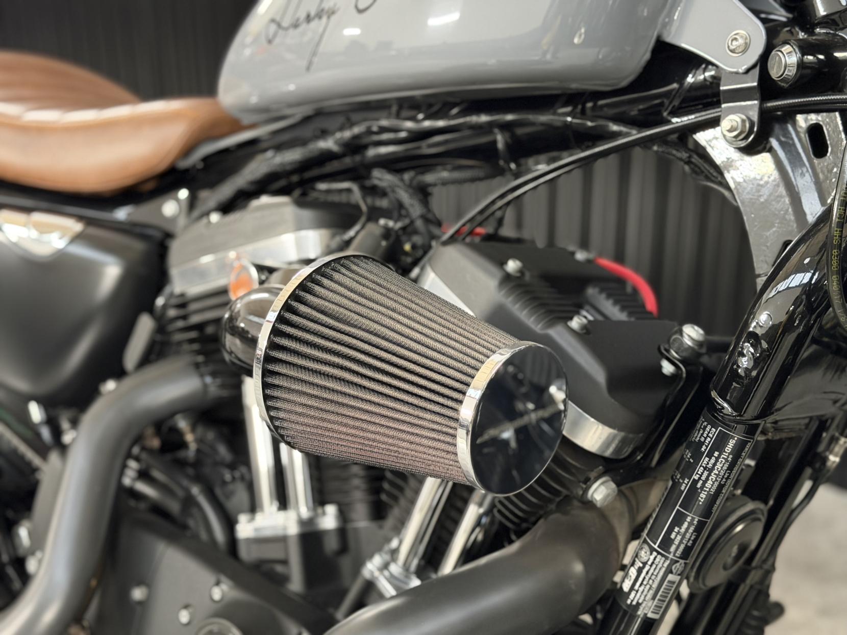 Harley-Davidson Sportster 1200 XL1200X Forty-Eight Custom Cruiser Petrol Manual Euro 4 (66 ps)