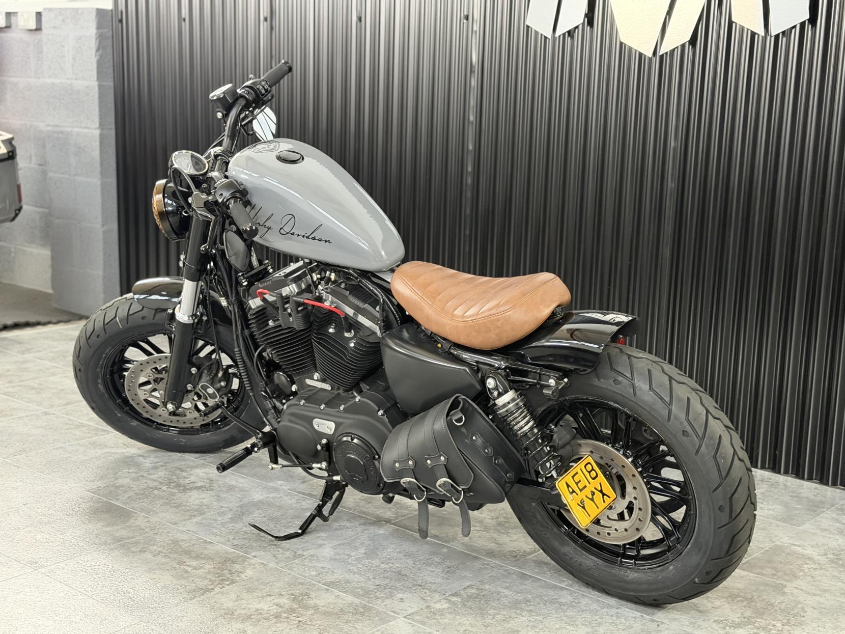 Harley-Davidson Sportster 1200 XL1200X Forty-Eight Custom Cruiser Petrol Manual Euro 4 (66 ps)