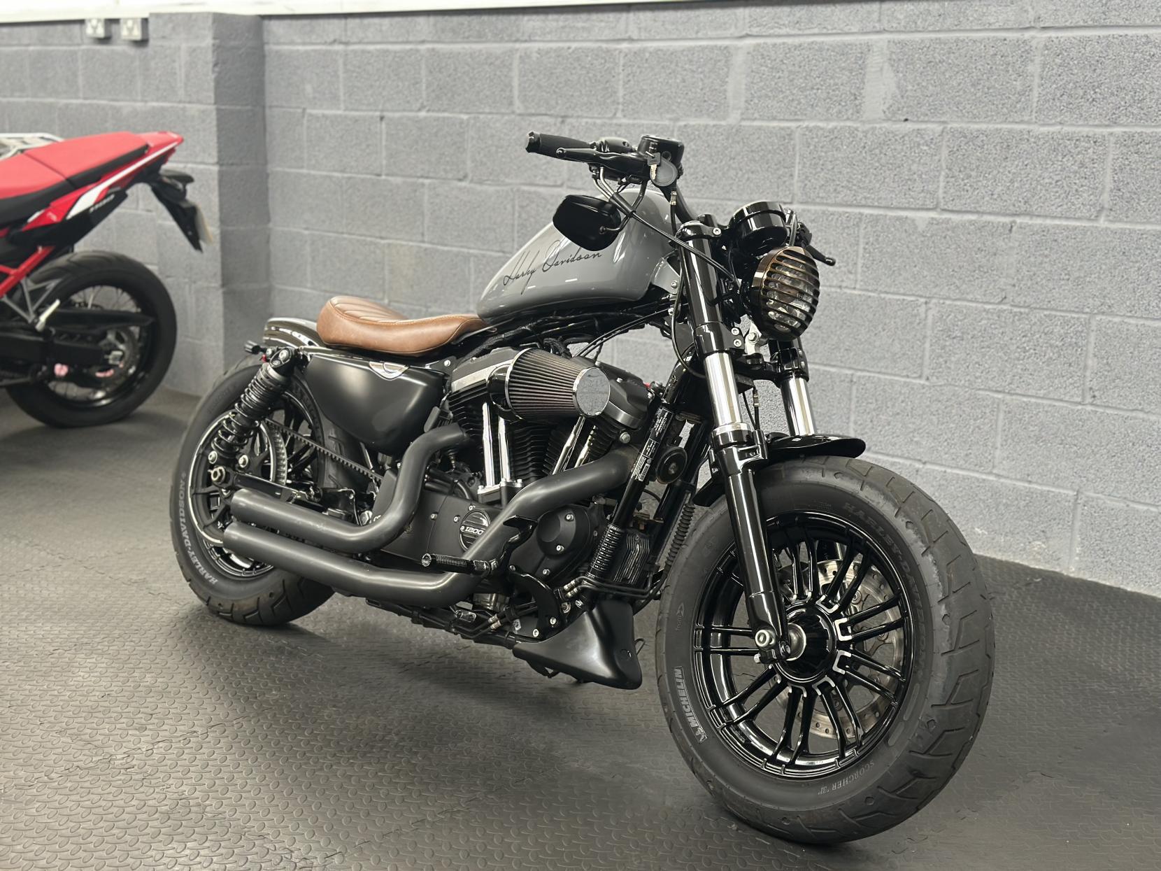 Harley-Davidson Sportster 1200 XL1200X Forty-Eight Custom Cruiser Petrol Manual Euro 4 (66 ps)