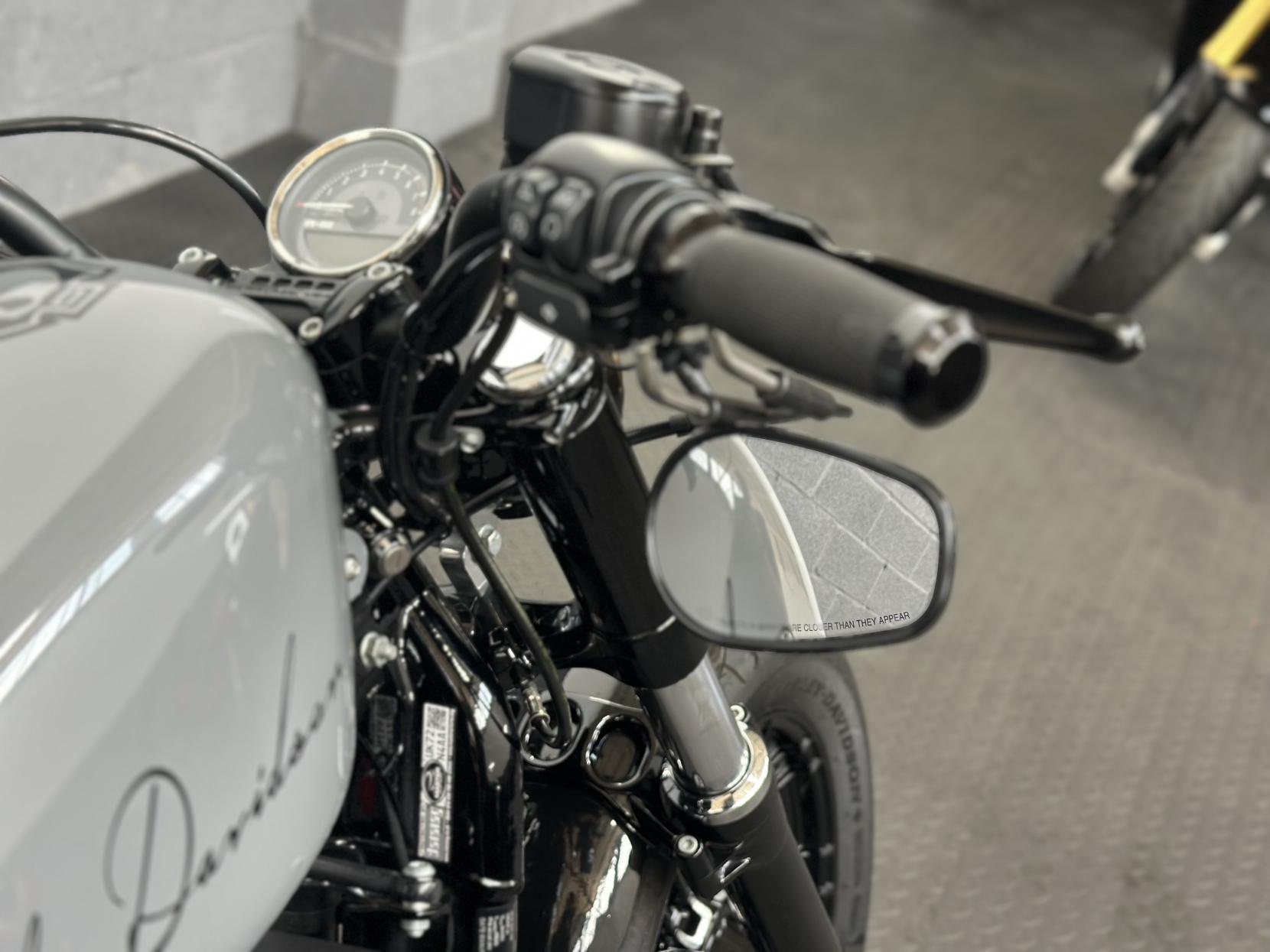 Harley-Davidson Sportster 1200 XL1200X Forty-Eight Custom Cruiser Petrol Manual Euro 4 (66 ps)