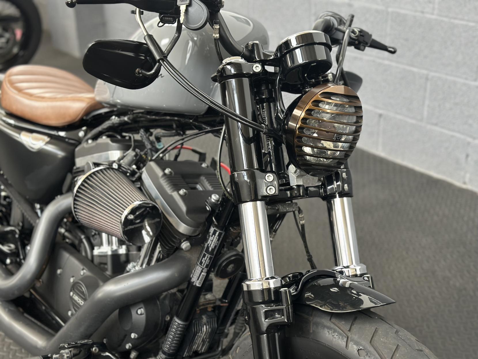 Harley-Davidson Sportster 1200 XL1200X Forty-Eight Custom Cruiser Petrol Manual Euro 4 (66 ps)