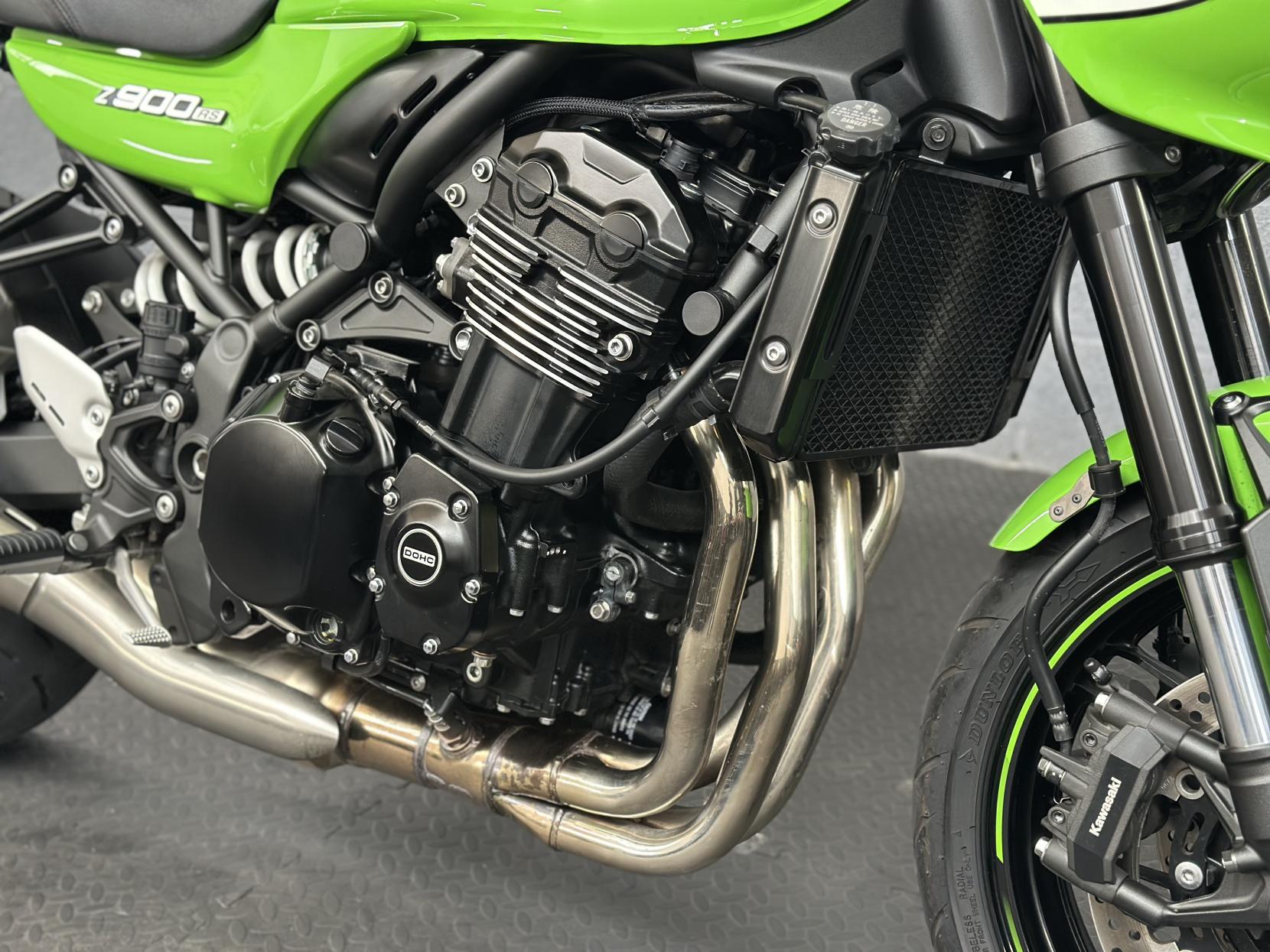 Kawasaki Z900 RS Café 900 Modern Classic Petrol Manual Euro 4 (111 ps)