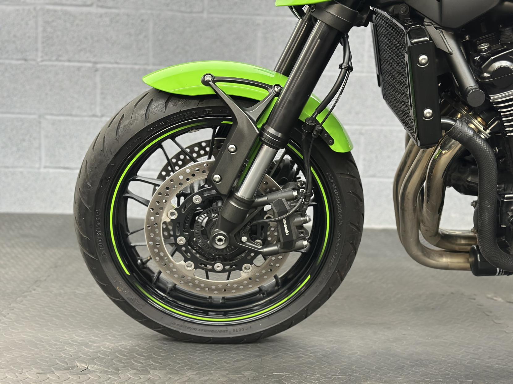 Kawasaki Z900 RS Café 900 Modern Classic Petrol Manual Euro 4 (111 ps)