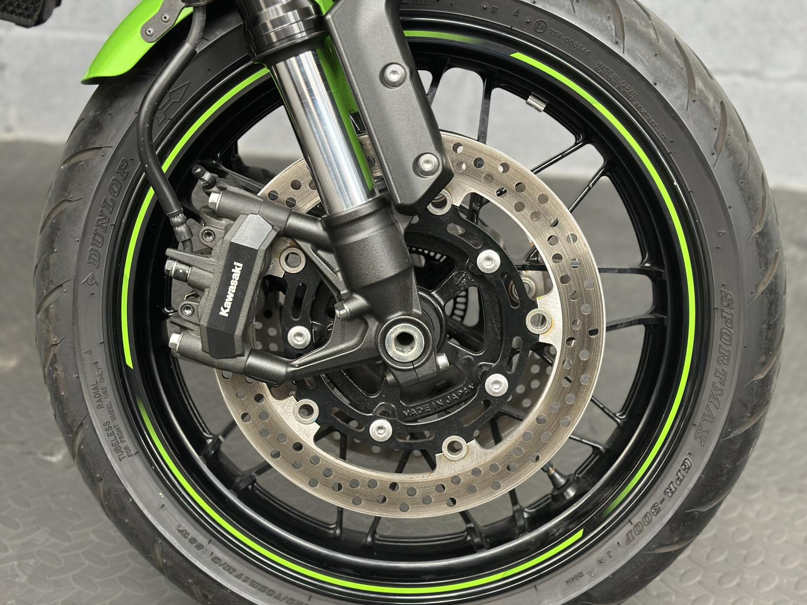 Kawasaki Z900 RS Café 900 Modern Classic Petrol Manual Euro 4 (111 ps)