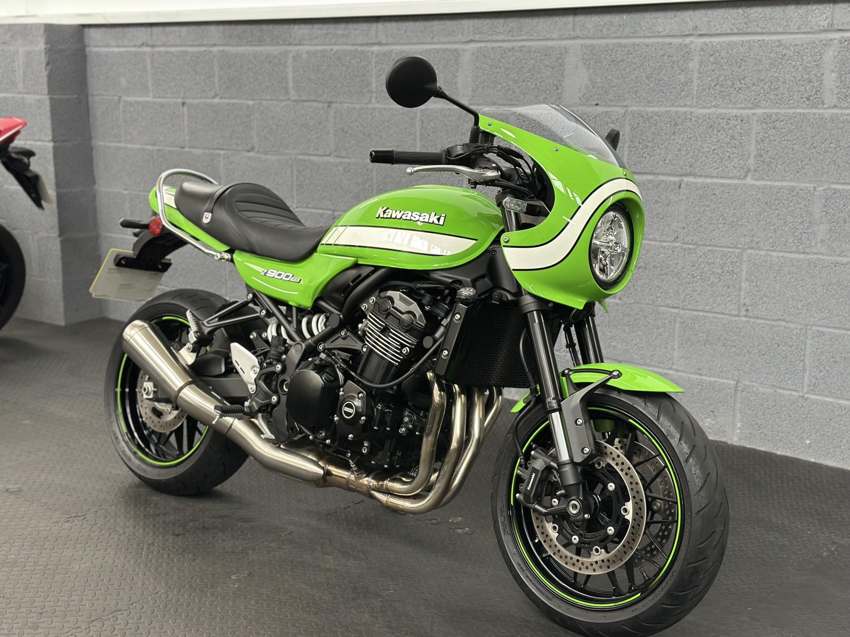 Kawasaki Z900 RS Café 900 Modern Classic Petrol Manual Euro 4 (111 ps)