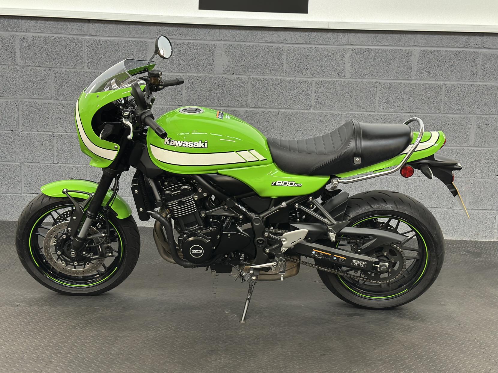 Kawasaki Z900 RS Café 900 Modern Classic Petrol Manual Euro 4 (111 ps)
