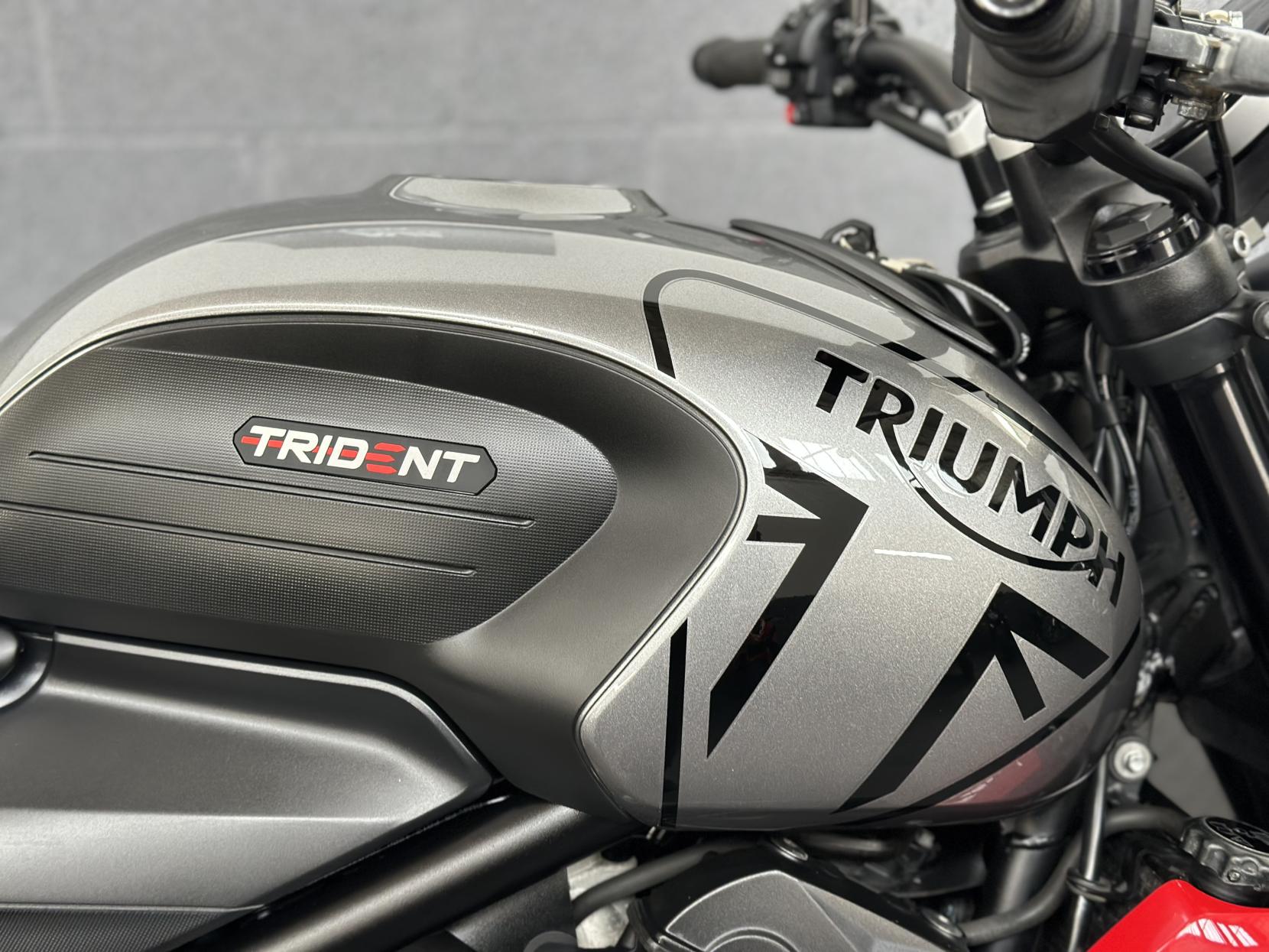 Triumph Trident 660 660 Roadster/Retro Petrol Manual X-ring Euro 5 (82 ps)