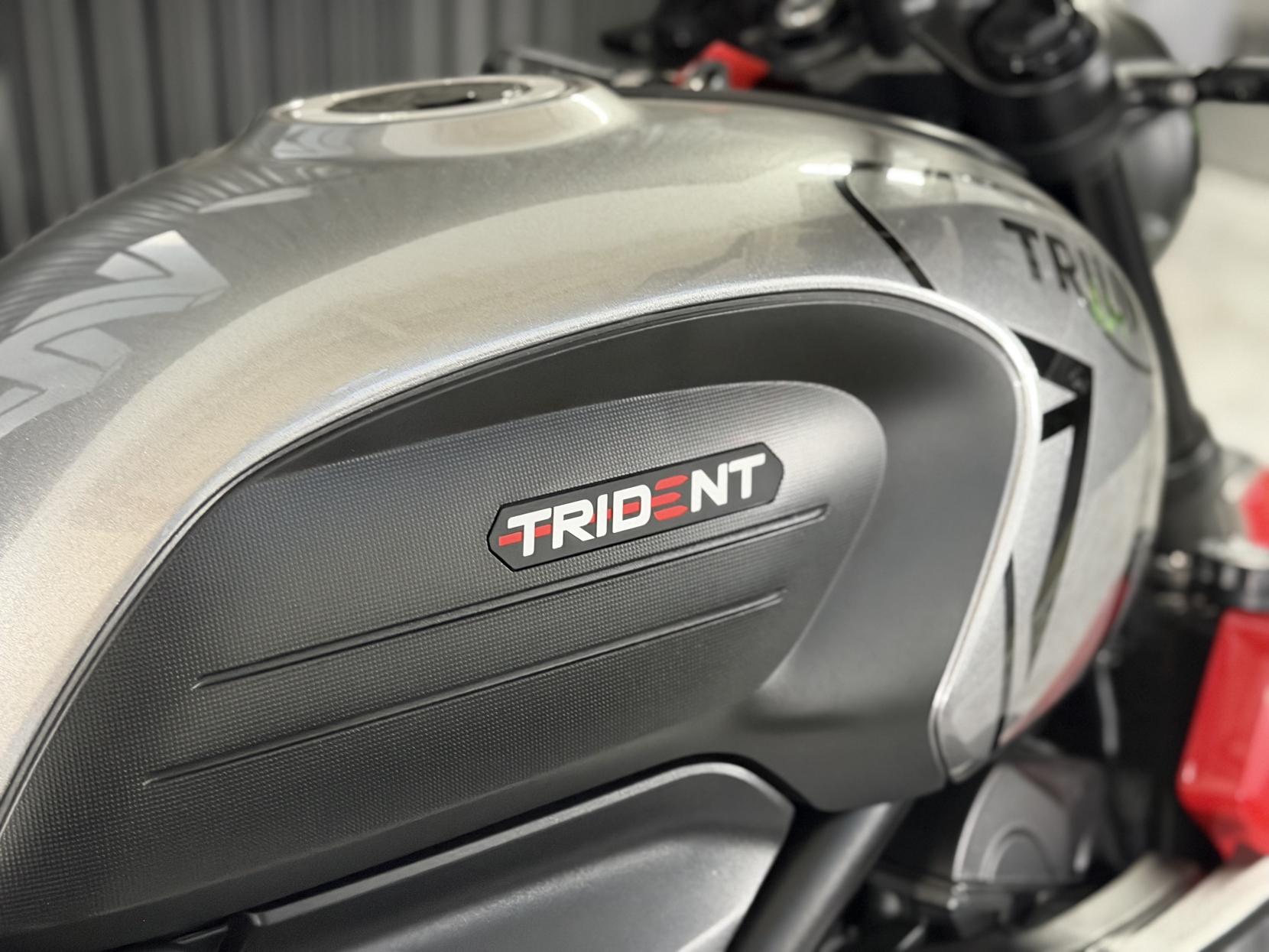 Triumph Trident 660 660 Roadster/Retro Petrol Manual X-ring Euro 5 (82 ps)