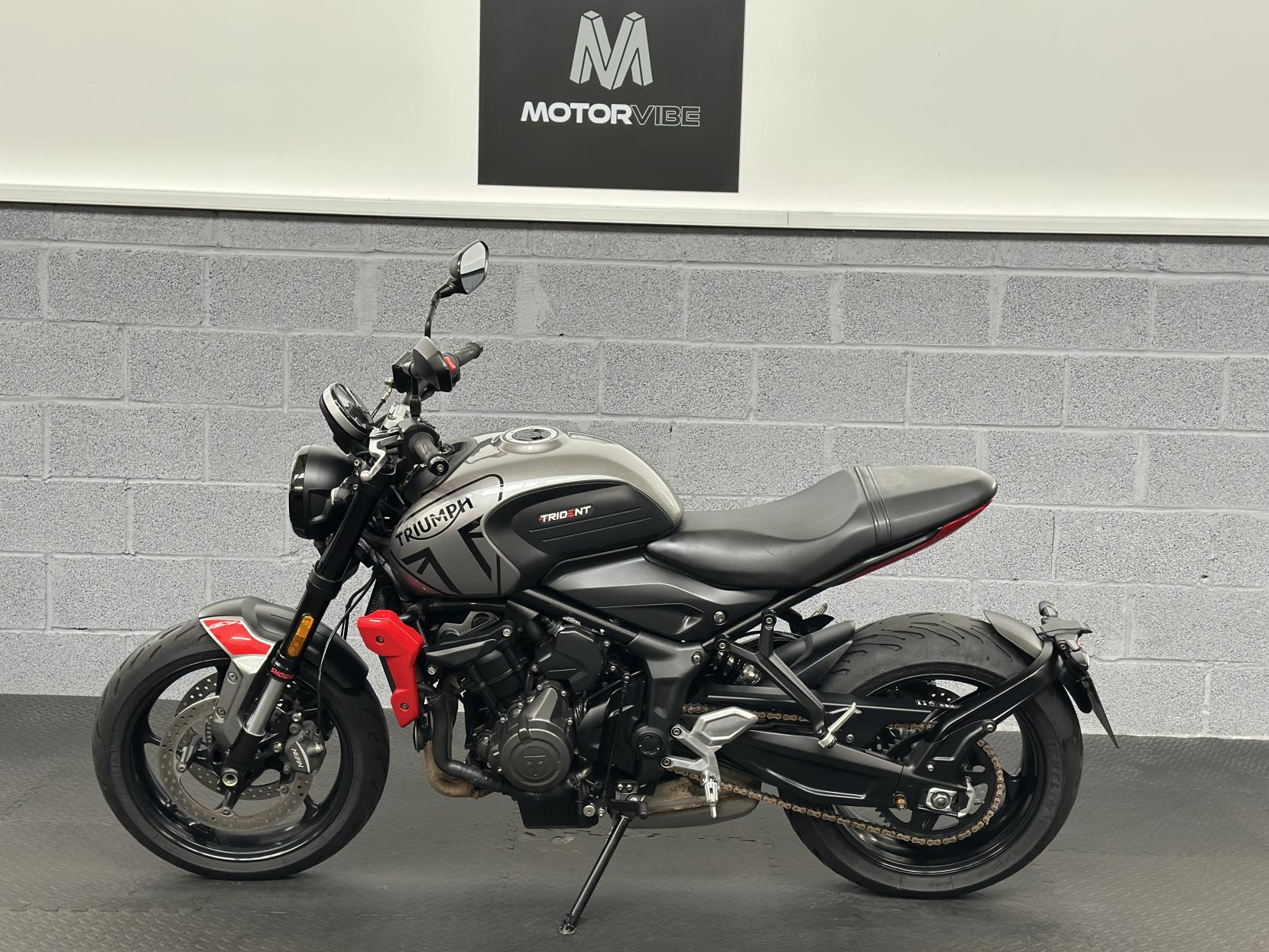 Triumph Trident 660 660 Roadster/Retro Petrol Manual X-ring Euro 5 (82 ps)