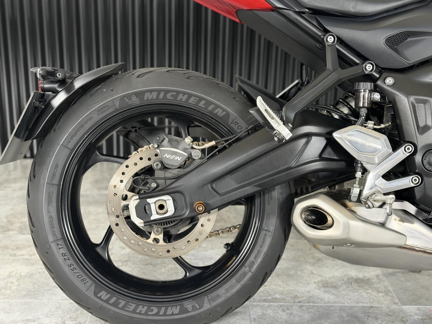 Triumph Trident 660 660 Roadster/Retro Petrol Manual X-ring Euro 5 (82 ps)