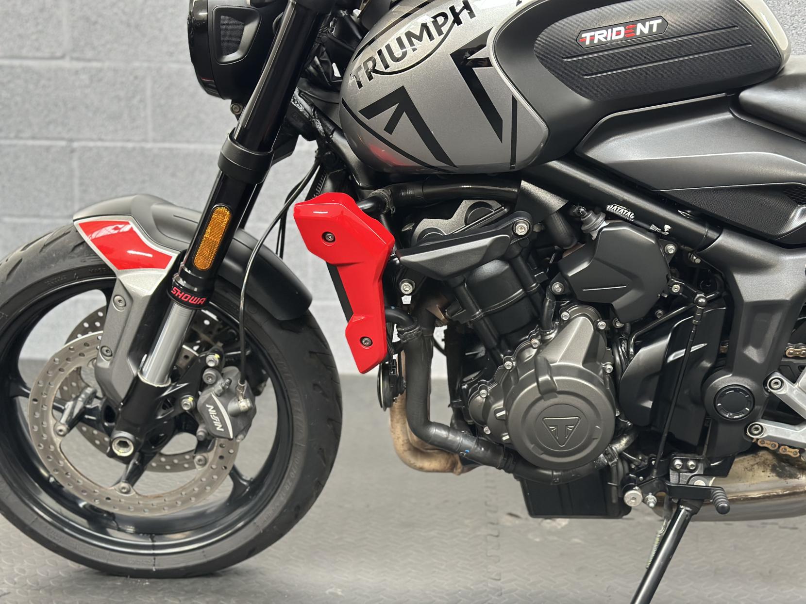 Triumph Trident 660 660 Roadster/Retro Petrol Manual X-ring Euro 5 (82 ps)