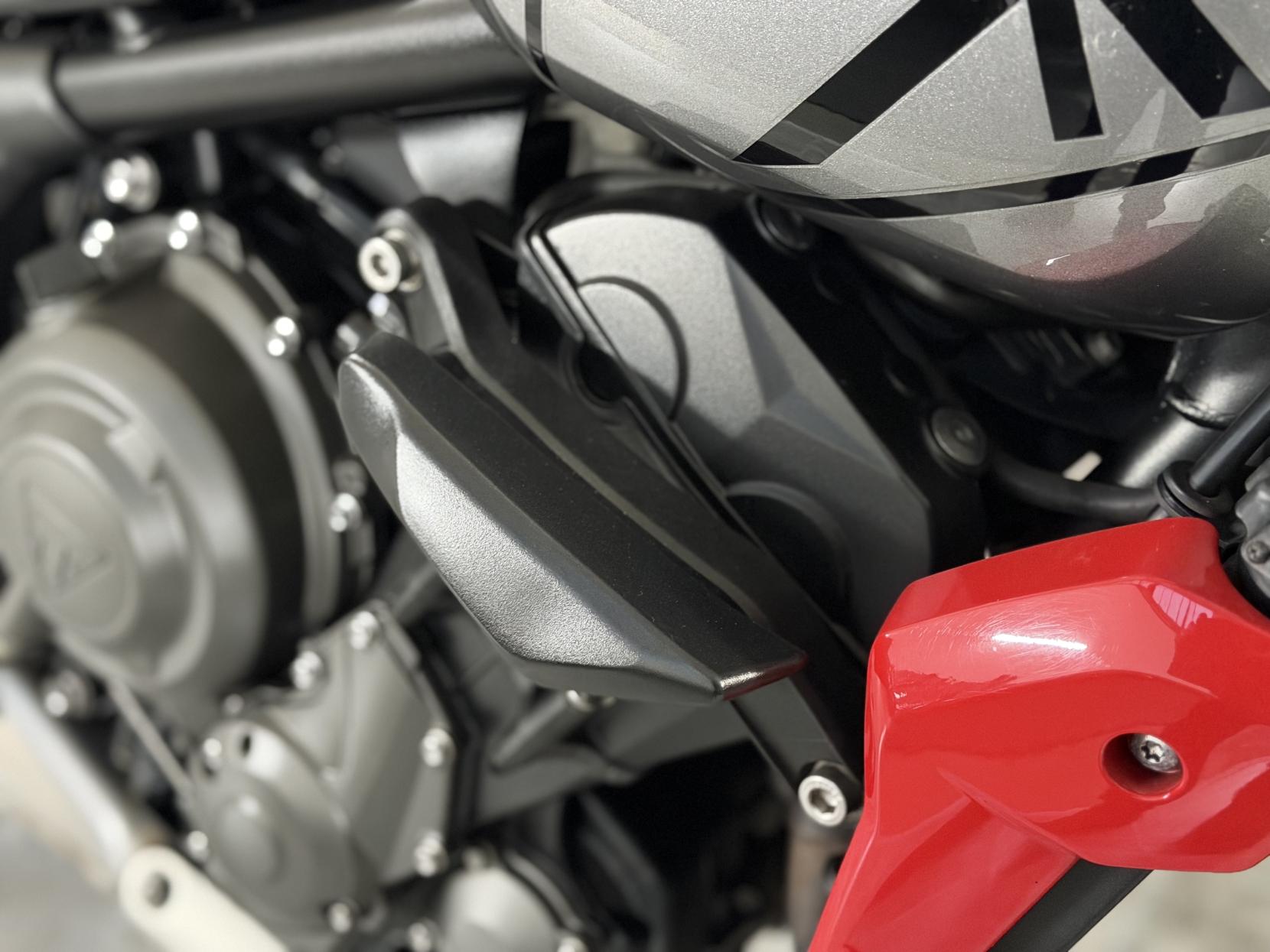 Triumph Trident 660 660 Roadster/Retro Petrol Manual X-ring Euro 5 (82 ps)