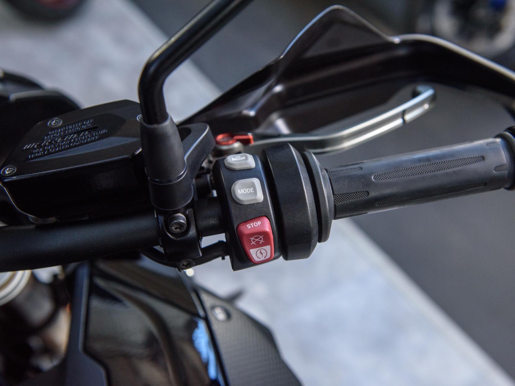 BMW S 1000 XR 1000 Sport SE Sports Tourer Petrol Manual Euro 4 (164 ps)