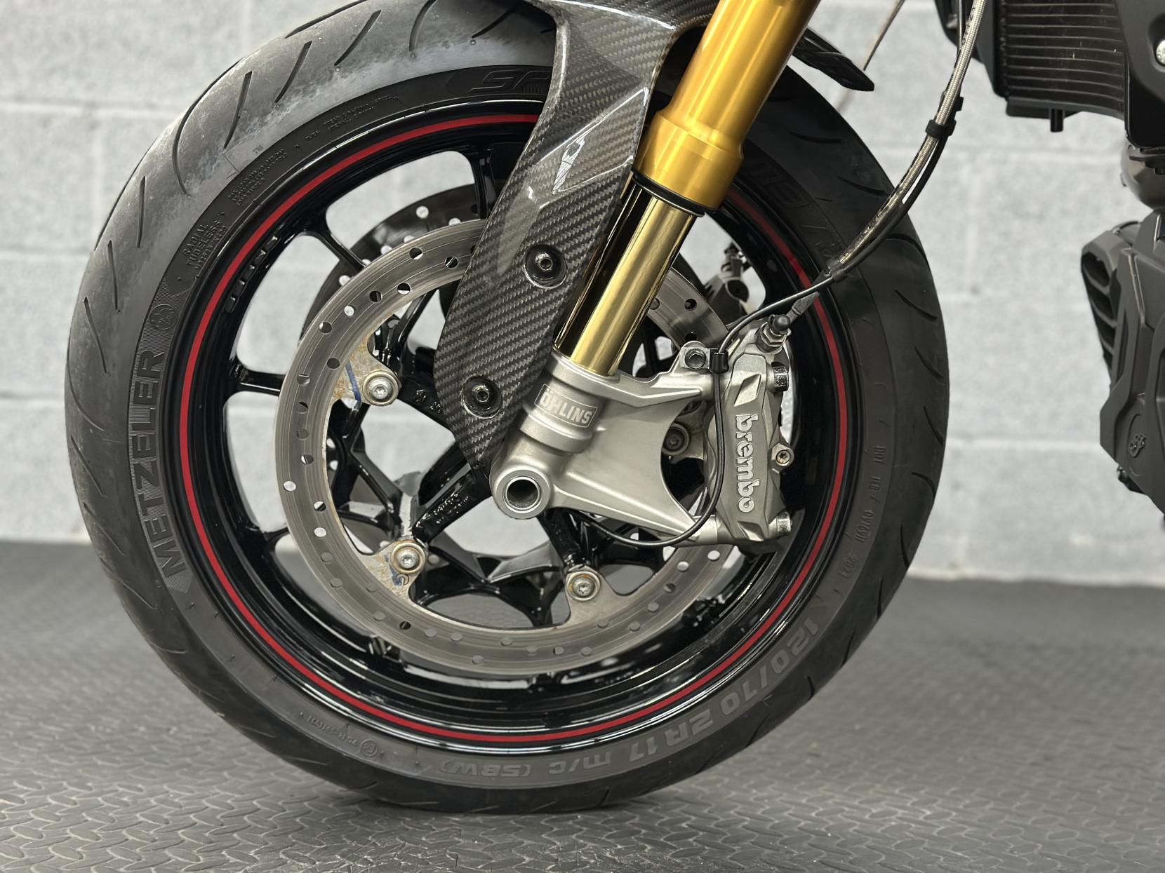 Indian FTR R Carbon 1203 Naked Petrol Manual Euro 5 (125 ps)