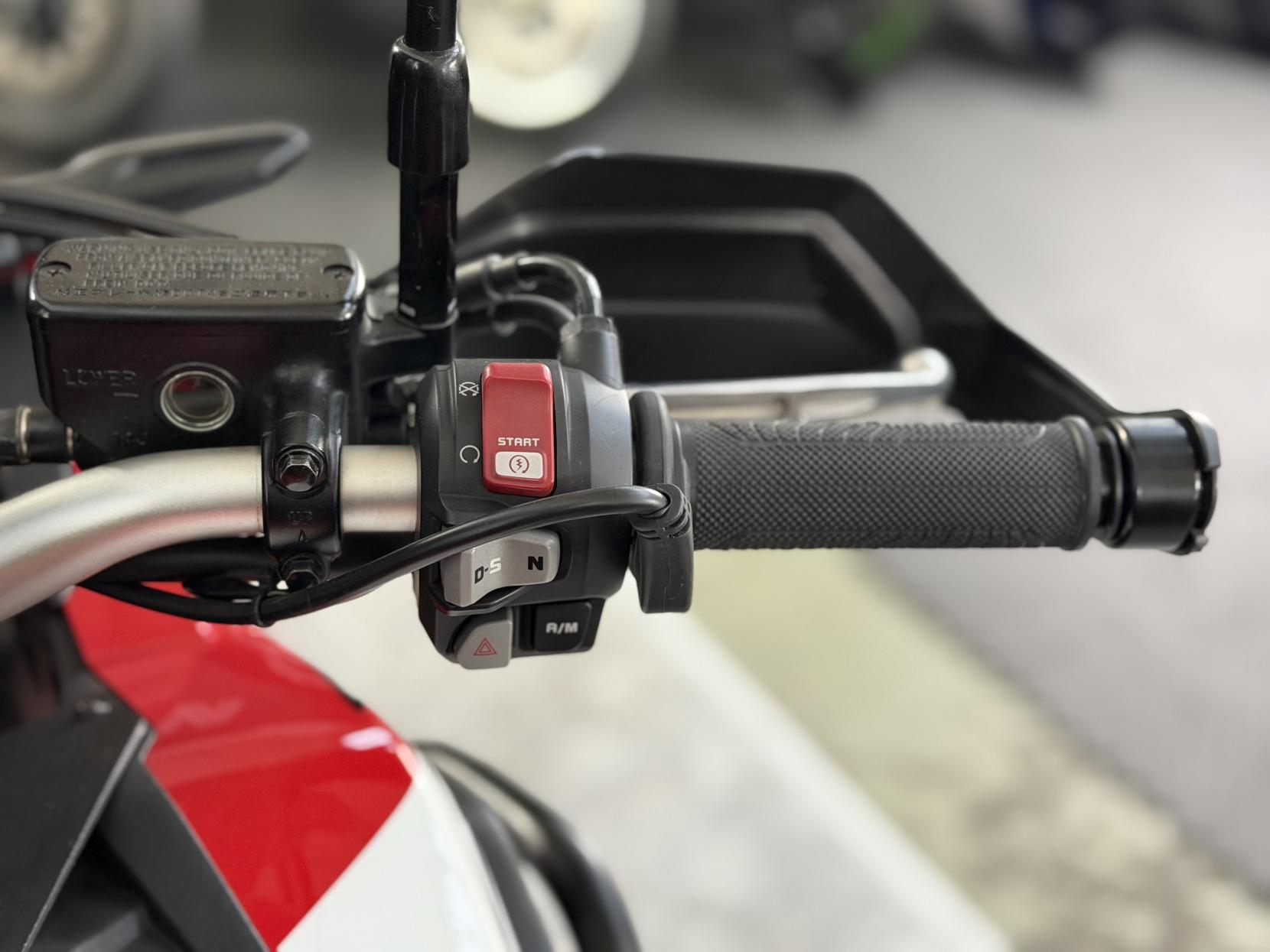 Honda CRF1000L Africa Twin 1000 Adventure Petrol Automatic Euro 4 (95 ps)