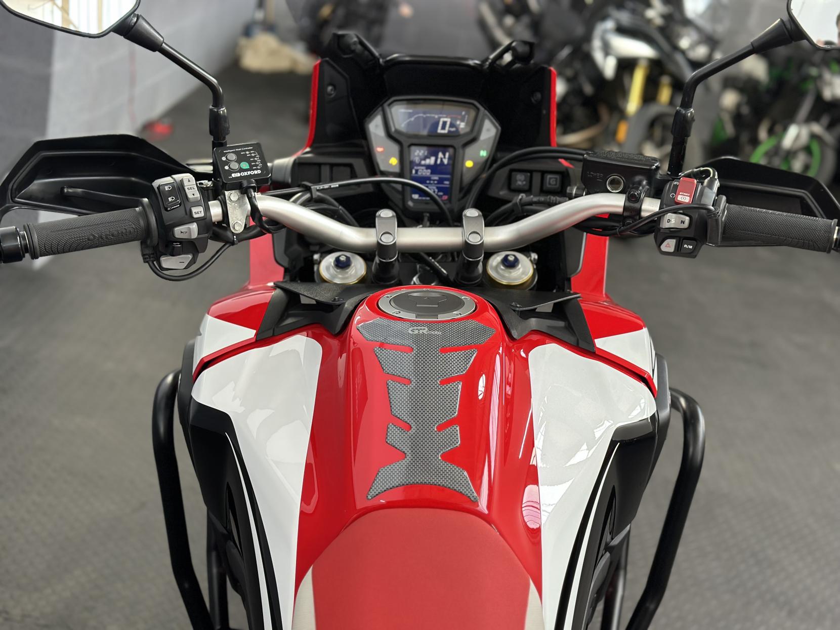 Honda CRF1000L Africa Twin 1000 Adventure Petrol Automatic Euro 4 (95 ps)
