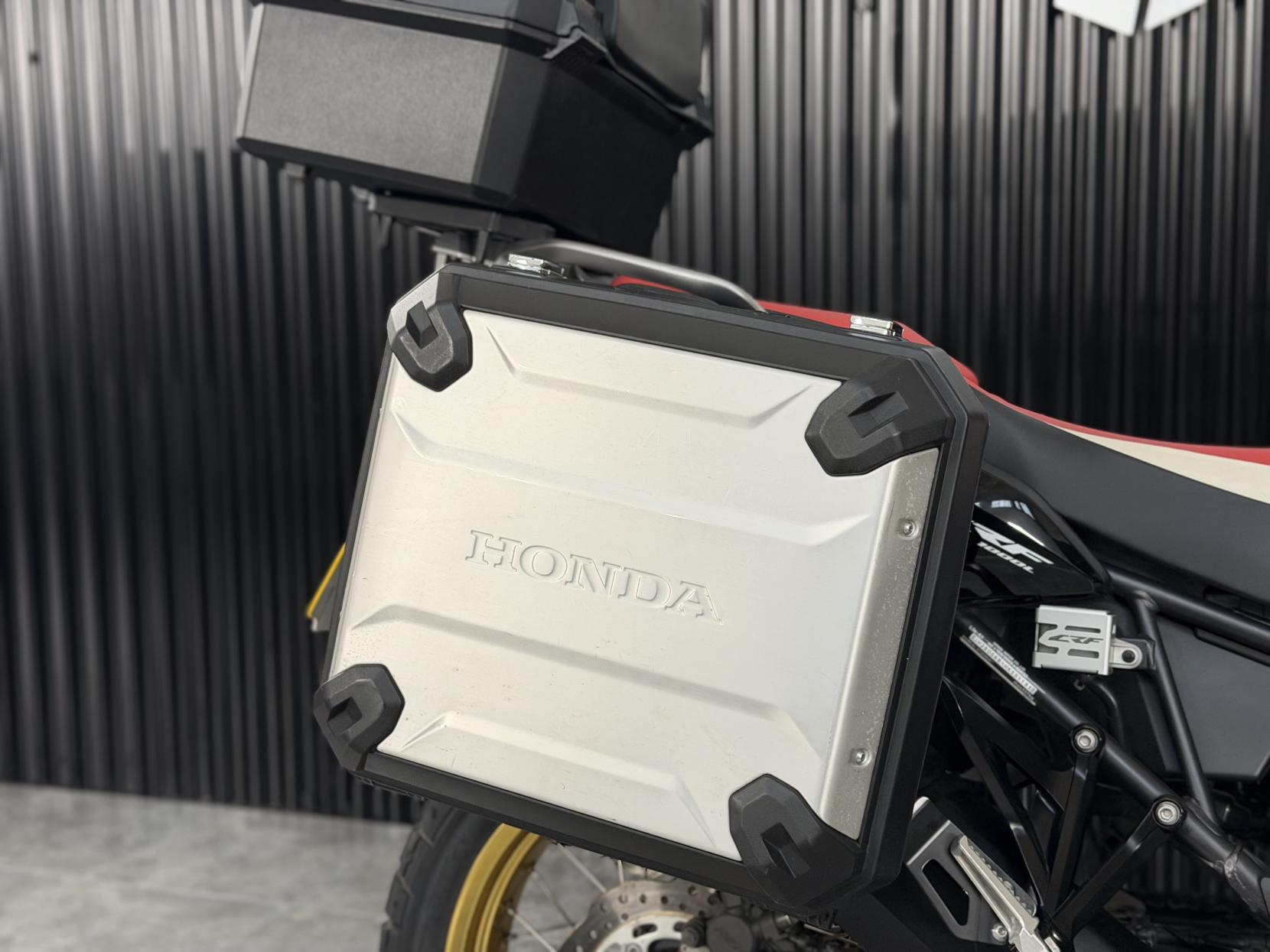 Honda CRF1000L Africa Twin 1000 Adventure Petrol Automatic Euro 4 (95 ps)