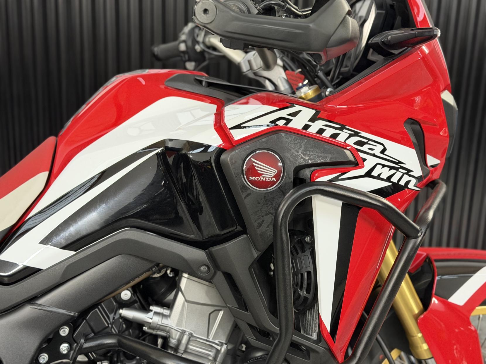 Honda CRF1000L Africa Twin 1000 Adventure Petrol Automatic Euro 4 (95 ps)