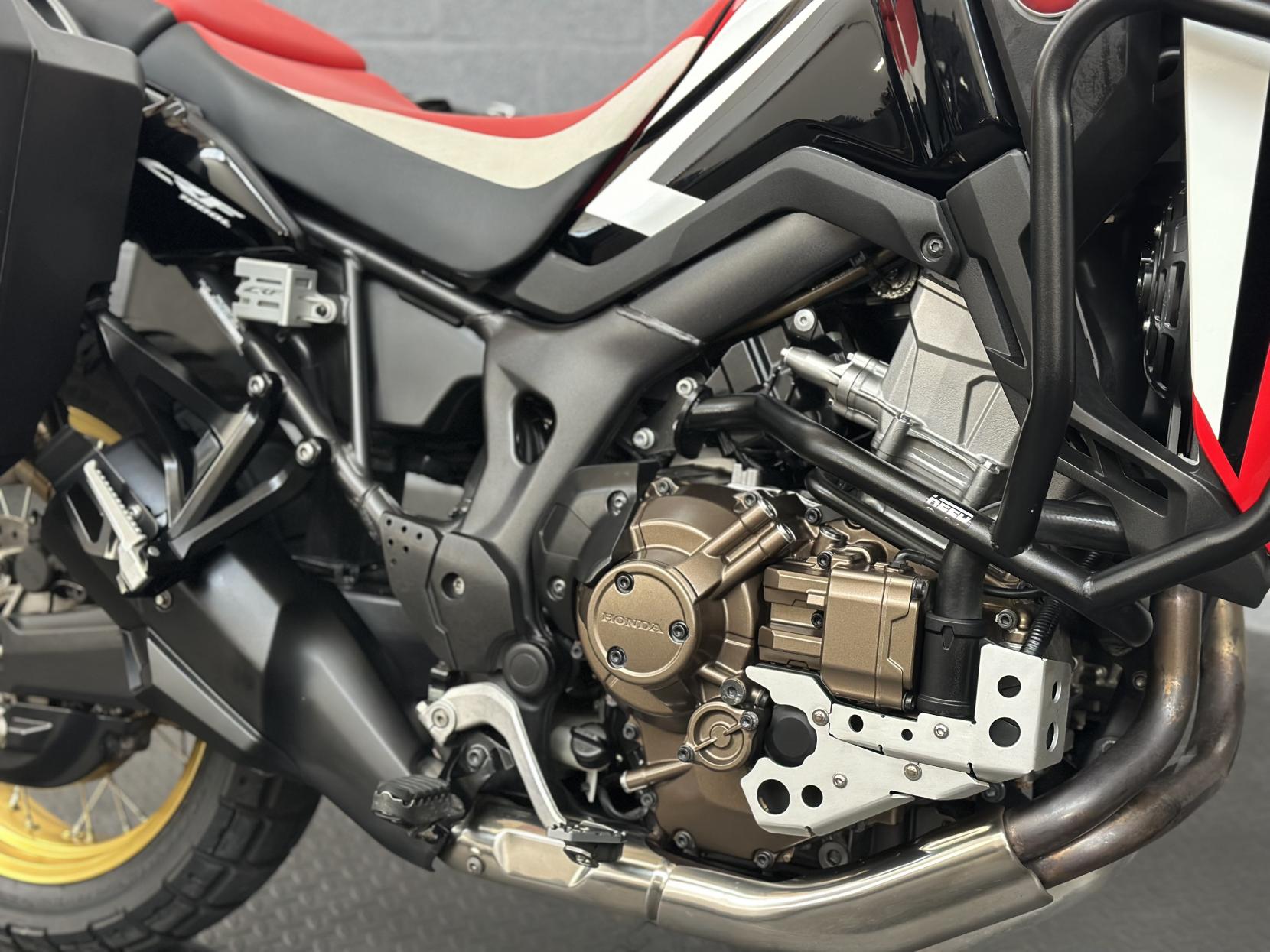 Honda CRF1000L Africa Twin 1000 Adventure Petrol Automatic Euro 4 (95 ps)