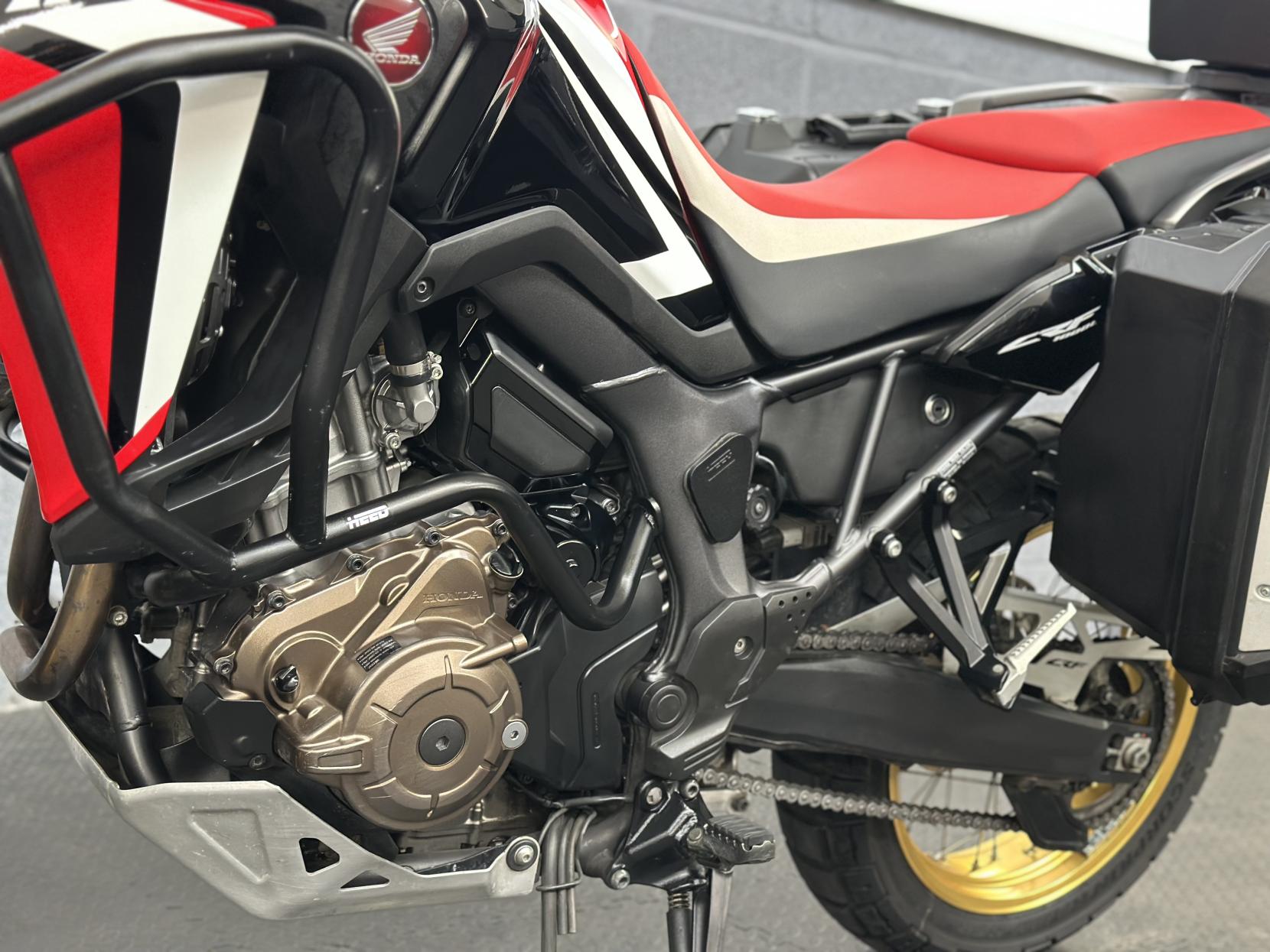 Honda CRF1000L Africa Twin 1000 Adventure Petrol Automatic Euro 4 (95 ps)