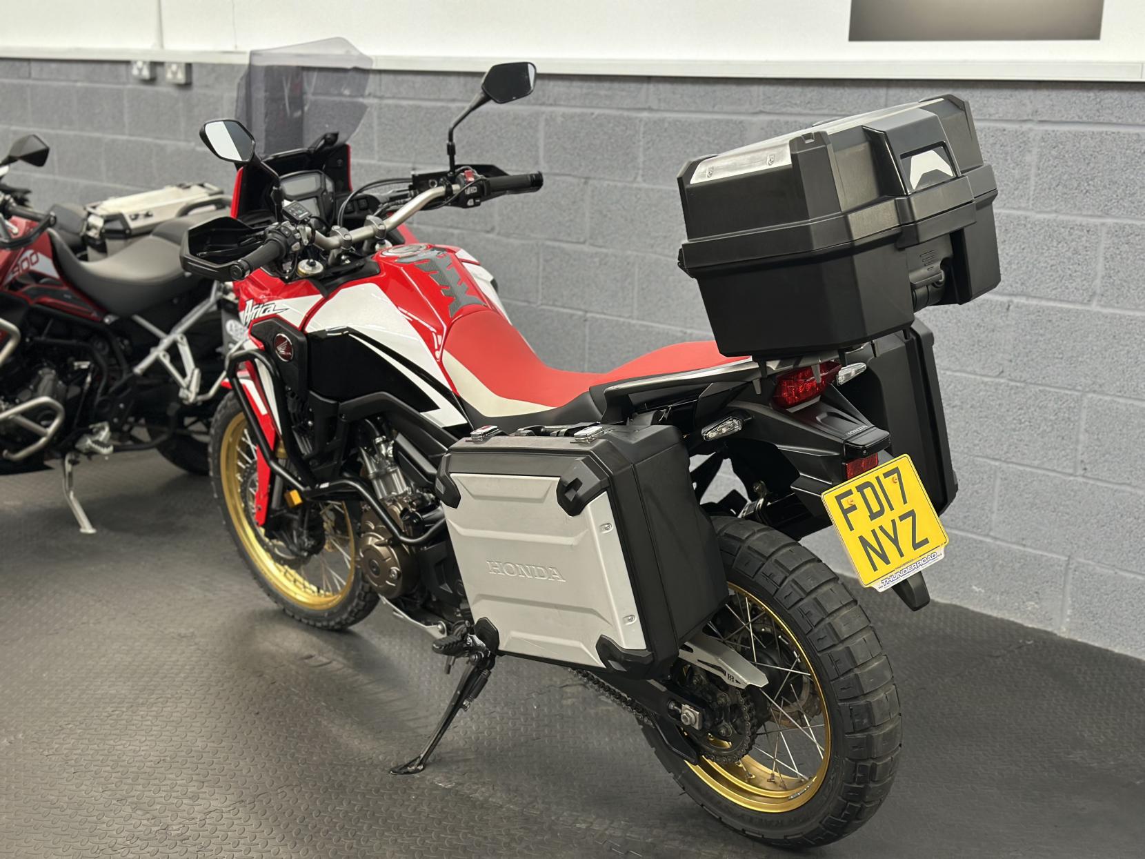 Honda CRF1000L Africa Twin 1000 Adventure Petrol Automatic Euro 4 (95 ps)