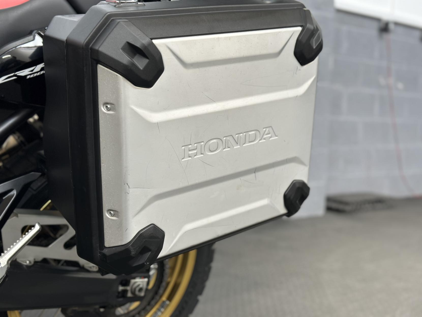 Honda CRF1000L Africa Twin 1000 Adventure Petrol Automatic Euro 4 (95 ps)