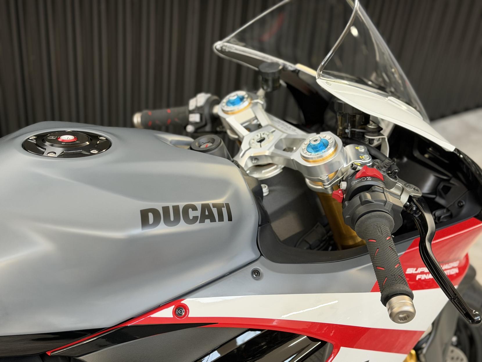 Ducati Panigale V2 955 Final Edition Super Sports Petrol Ducati Quick Shift - EVO 2 Euro 5 (155 ps)