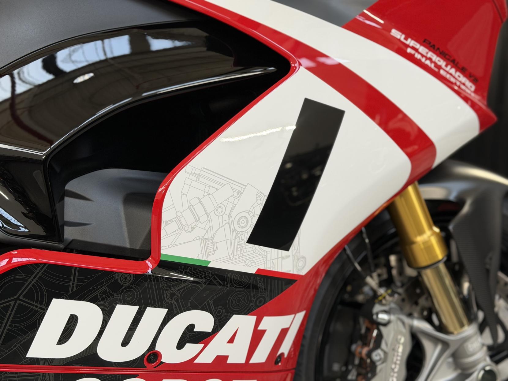 Ducati Panigale V2 955 Final Edition Super Sports Petrol Ducati Quick Shift - EVO 2 Euro 5 (155 ps)