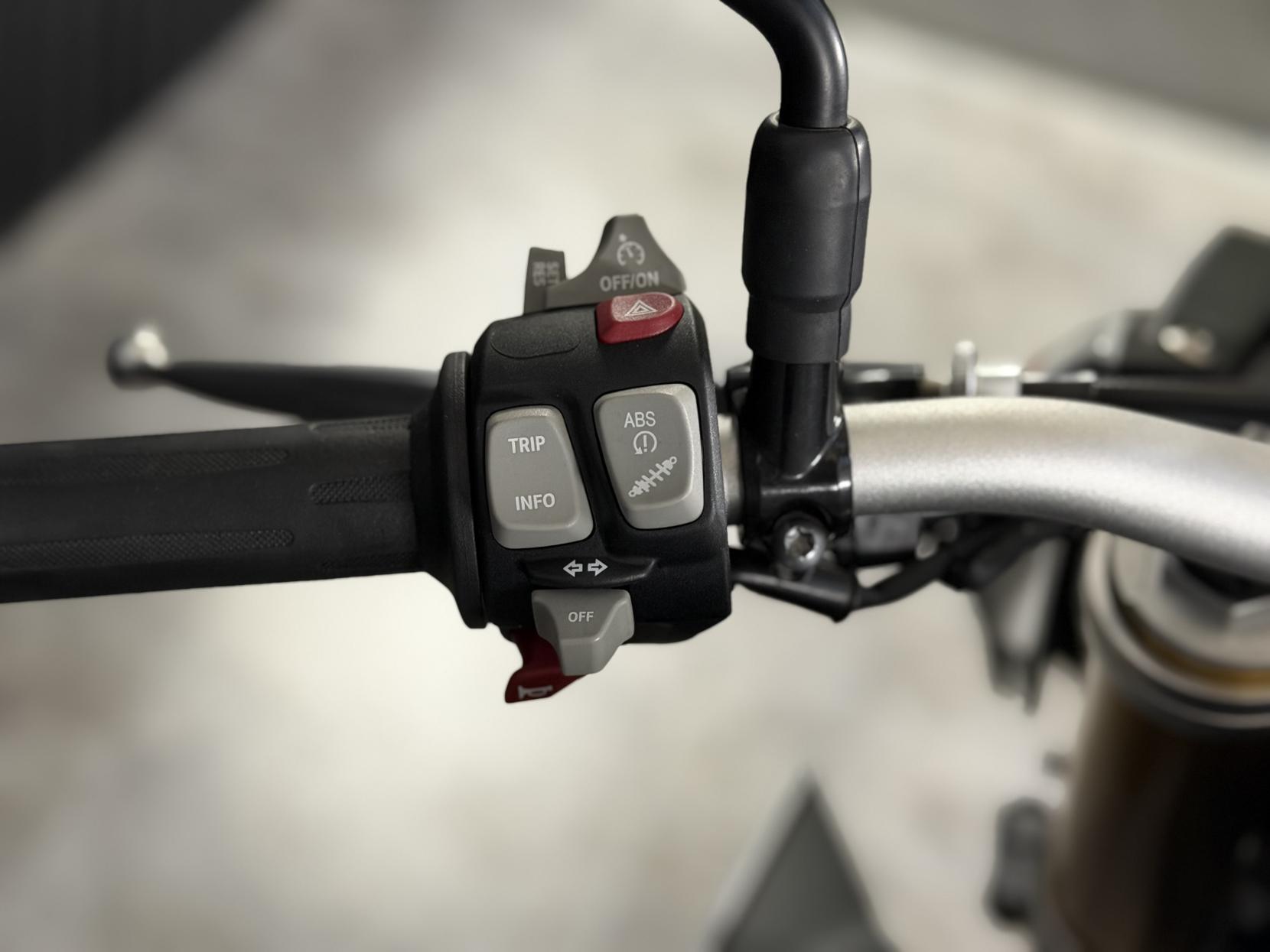 BMW S 1000 R 1000 Sport Naked Petrol Manual Euro 4 (164 ps)