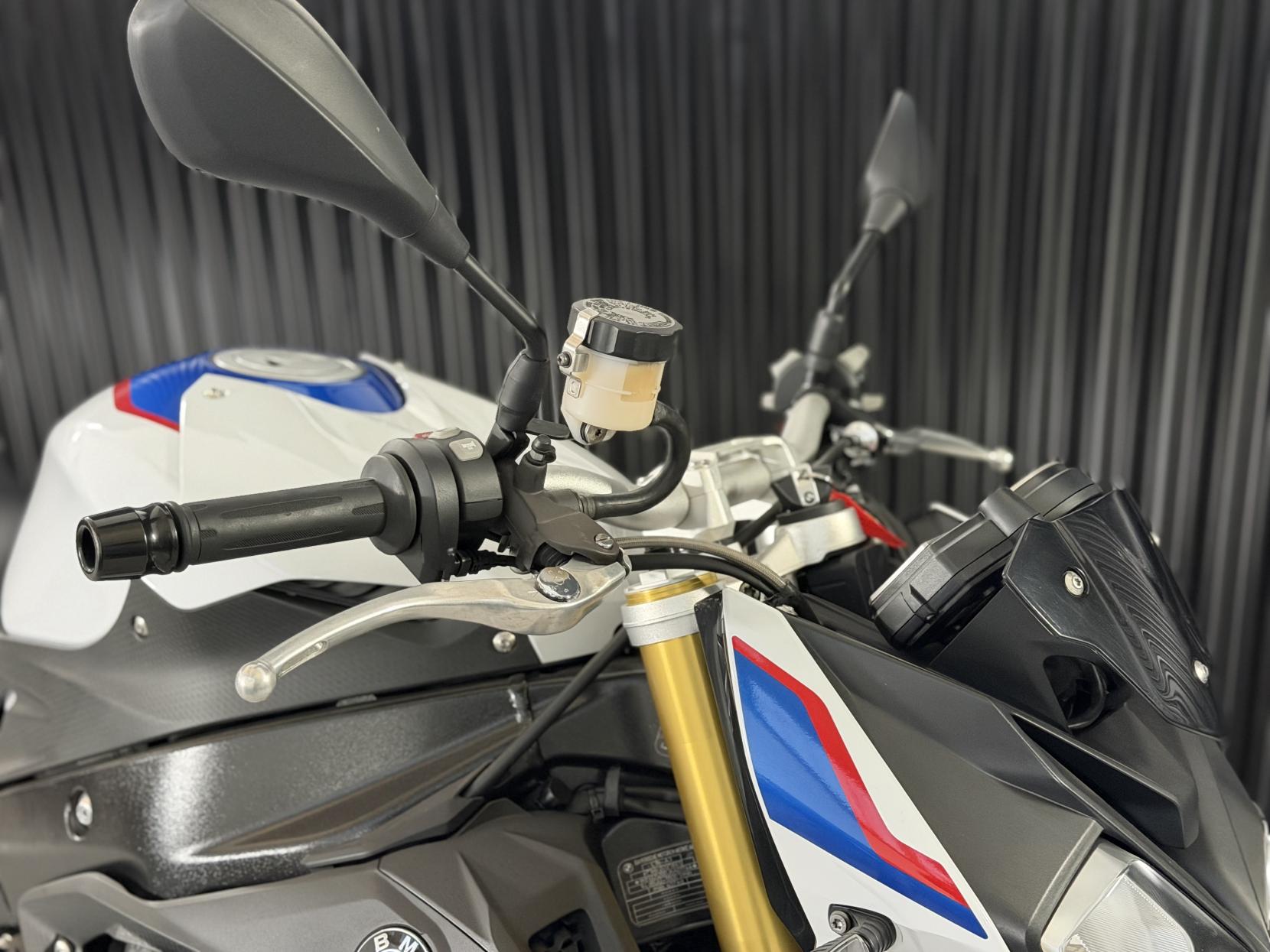BMW S 1000 R 1000 Sport Naked Petrol Manual Euro 4 (164 ps)