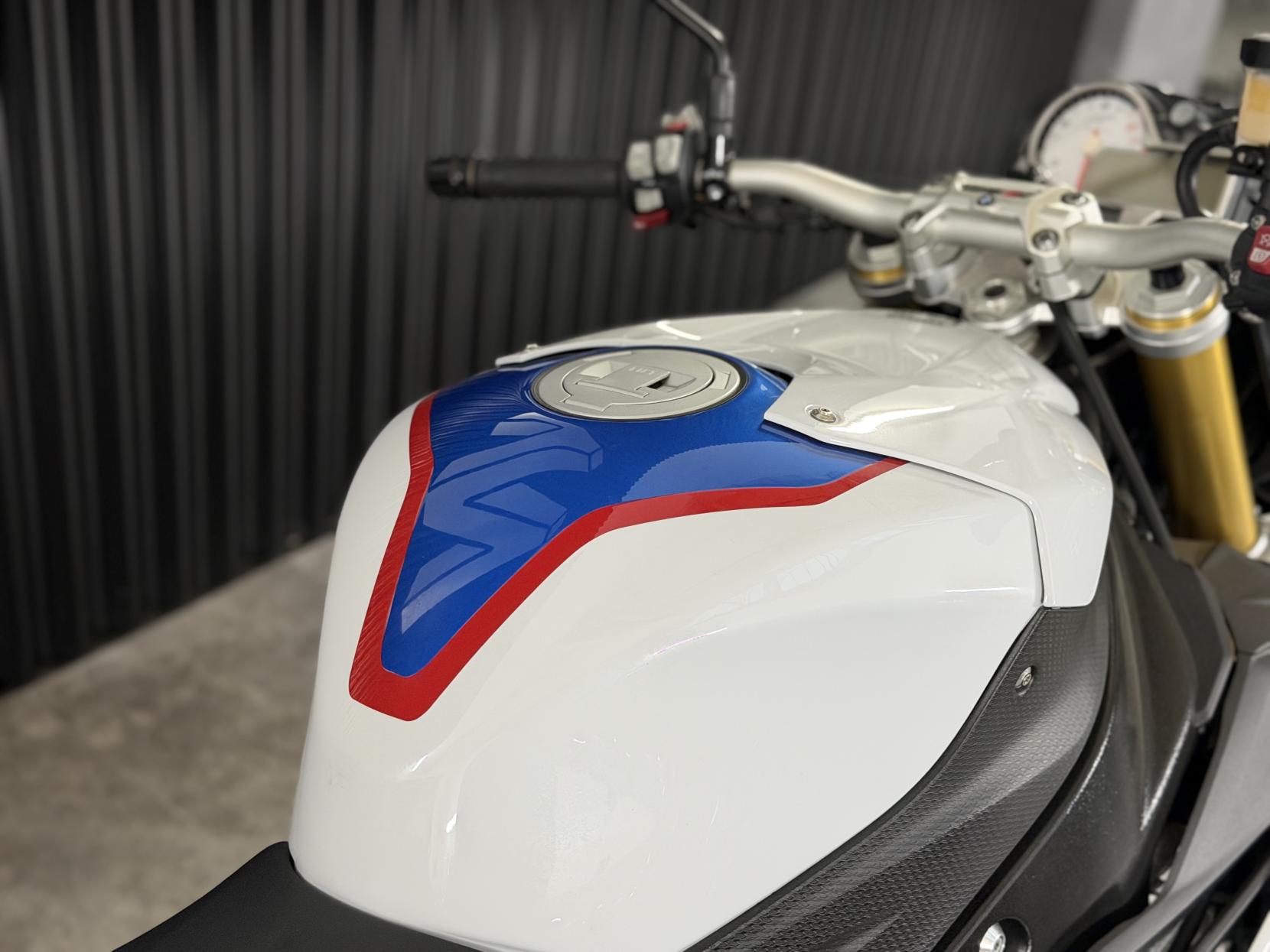 BMW S 1000 R 1000 Sport Naked Petrol Manual Euro 4 (164 ps)