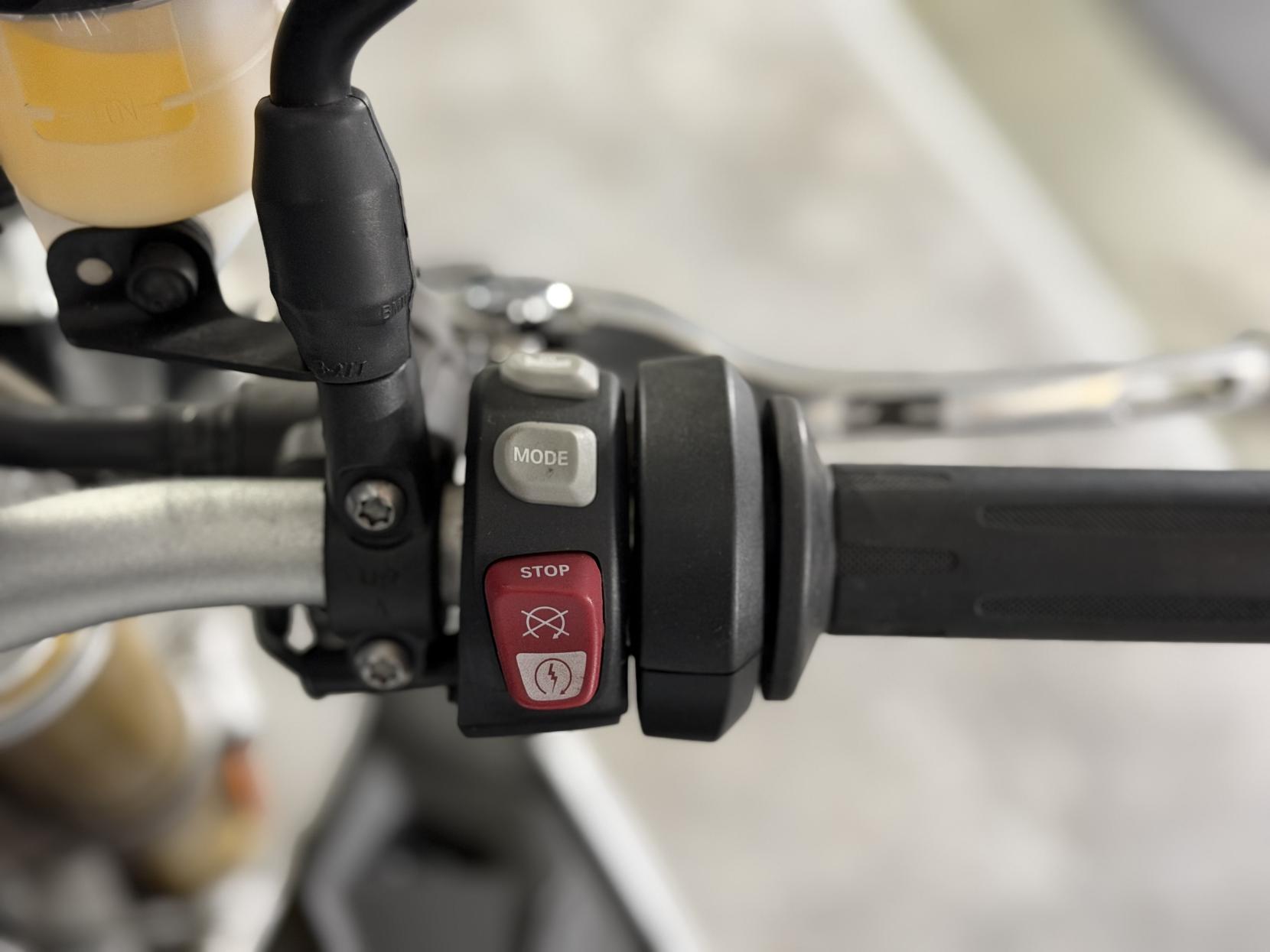 BMW S 1000 R 1000 Sport Naked Petrol Manual Euro 4 (164 ps)