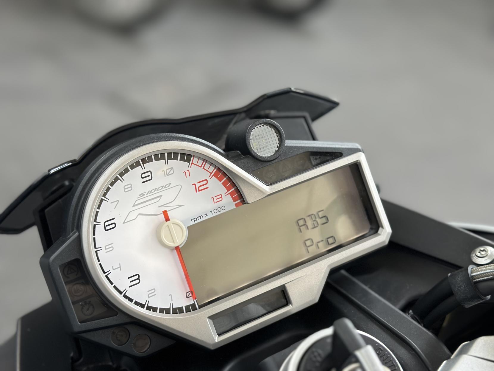 BMW S 1000 R 1000 Sport Naked Petrol Manual Euro 4 (164 ps)