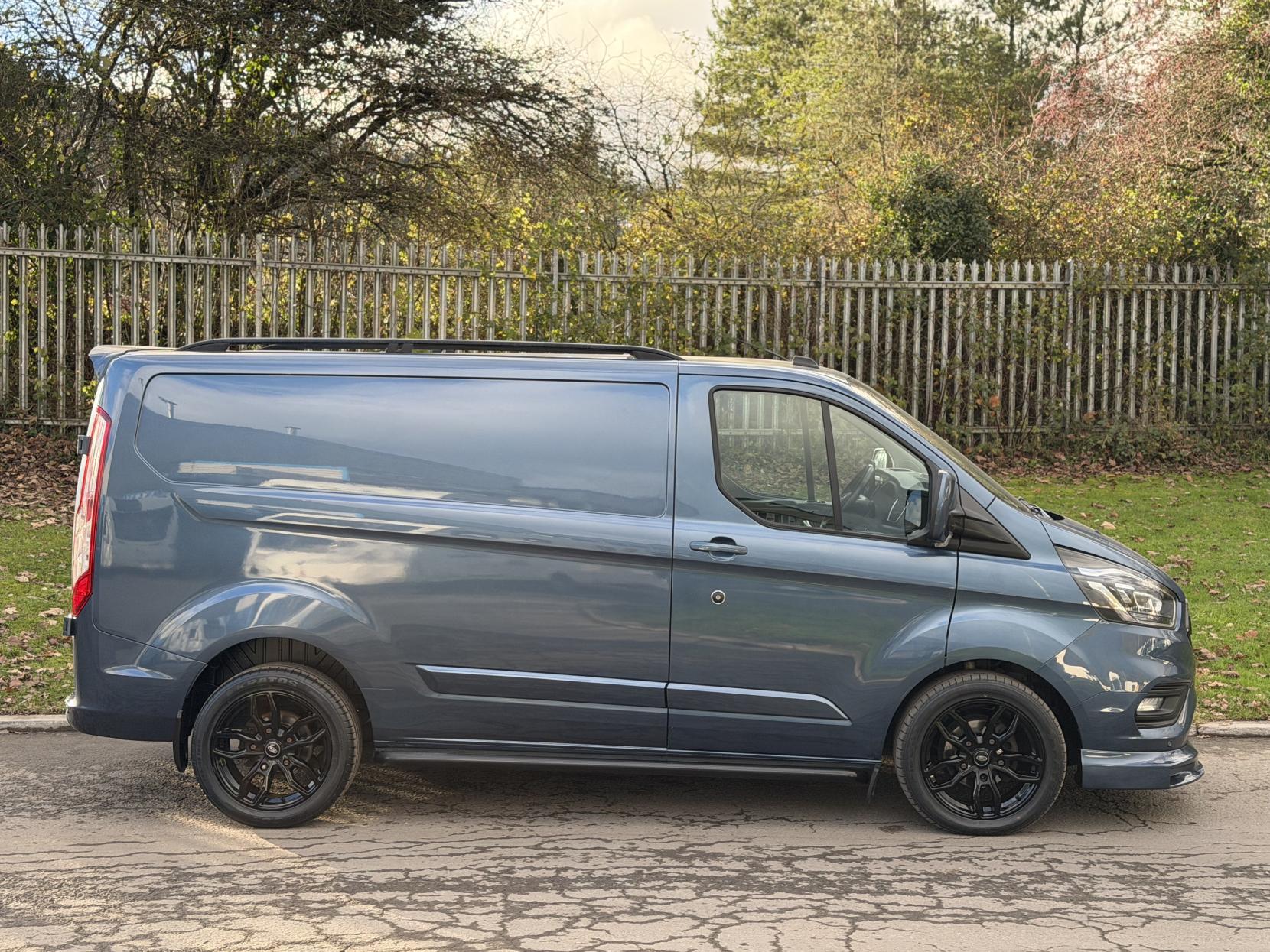 Ford Transit Custom 2.0 280 EcoBlue Limited Panel Van 5dr Diesel Auto L1 H1 Euro 6 (s/s) (130 ps)