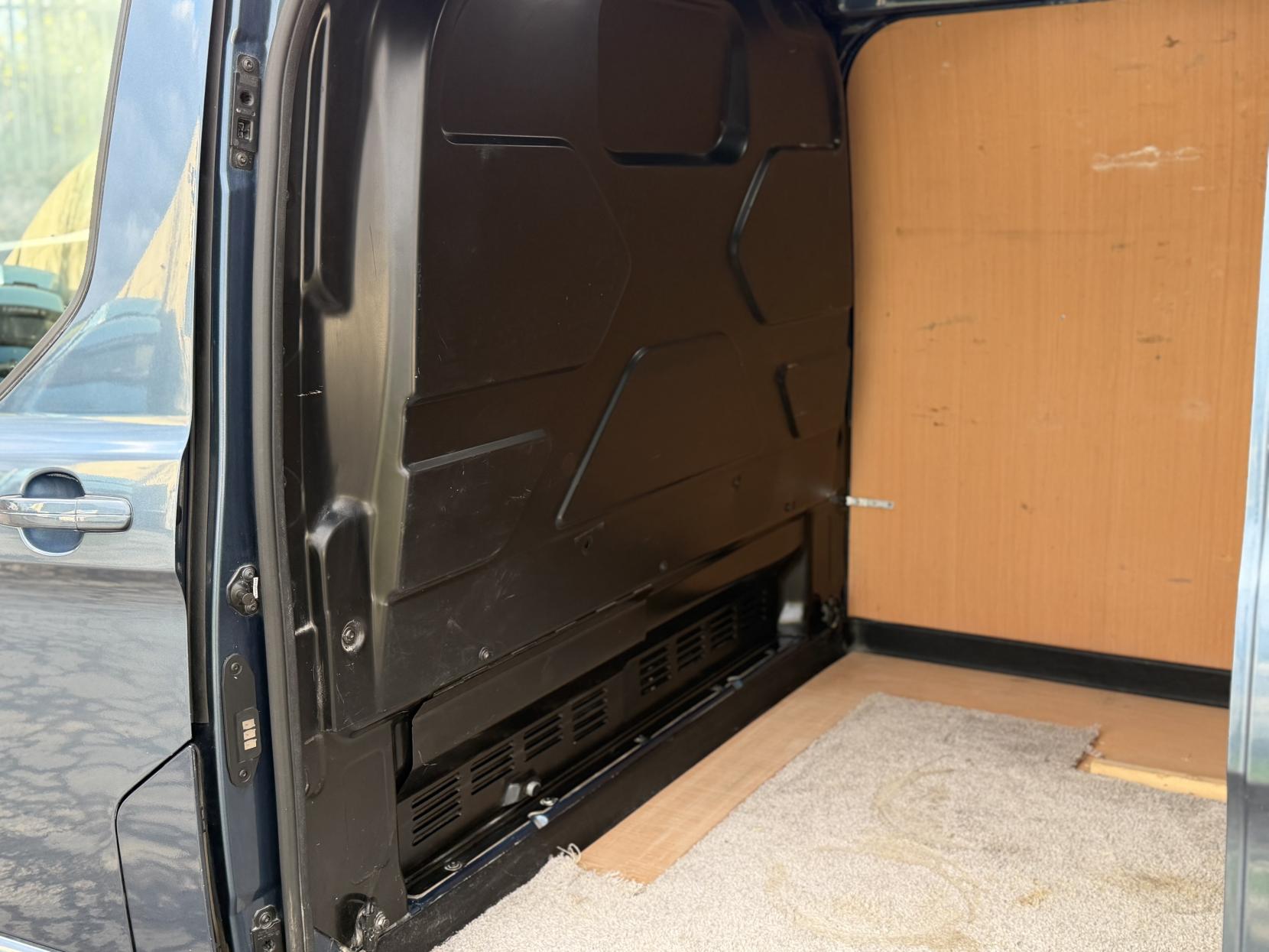 Ford Transit Custom 2.0 280 EcoBlue Limited Panel Van 5dr Diesel Auto L1 H1 Euro 6 (s/s) (130 ps)