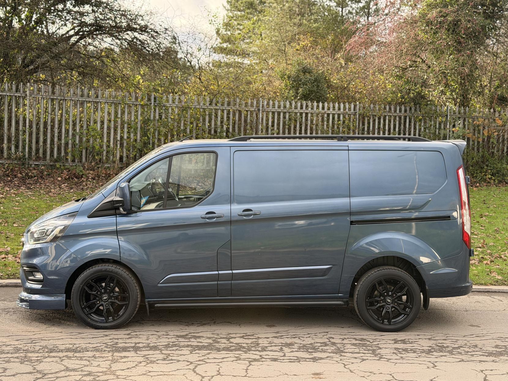 Ford Transit Custom 2.0 280 EcoBlue Limited Panel Van 5dr Diesel Auto L1 H1 Euro 6 (s/s) (130 ps)